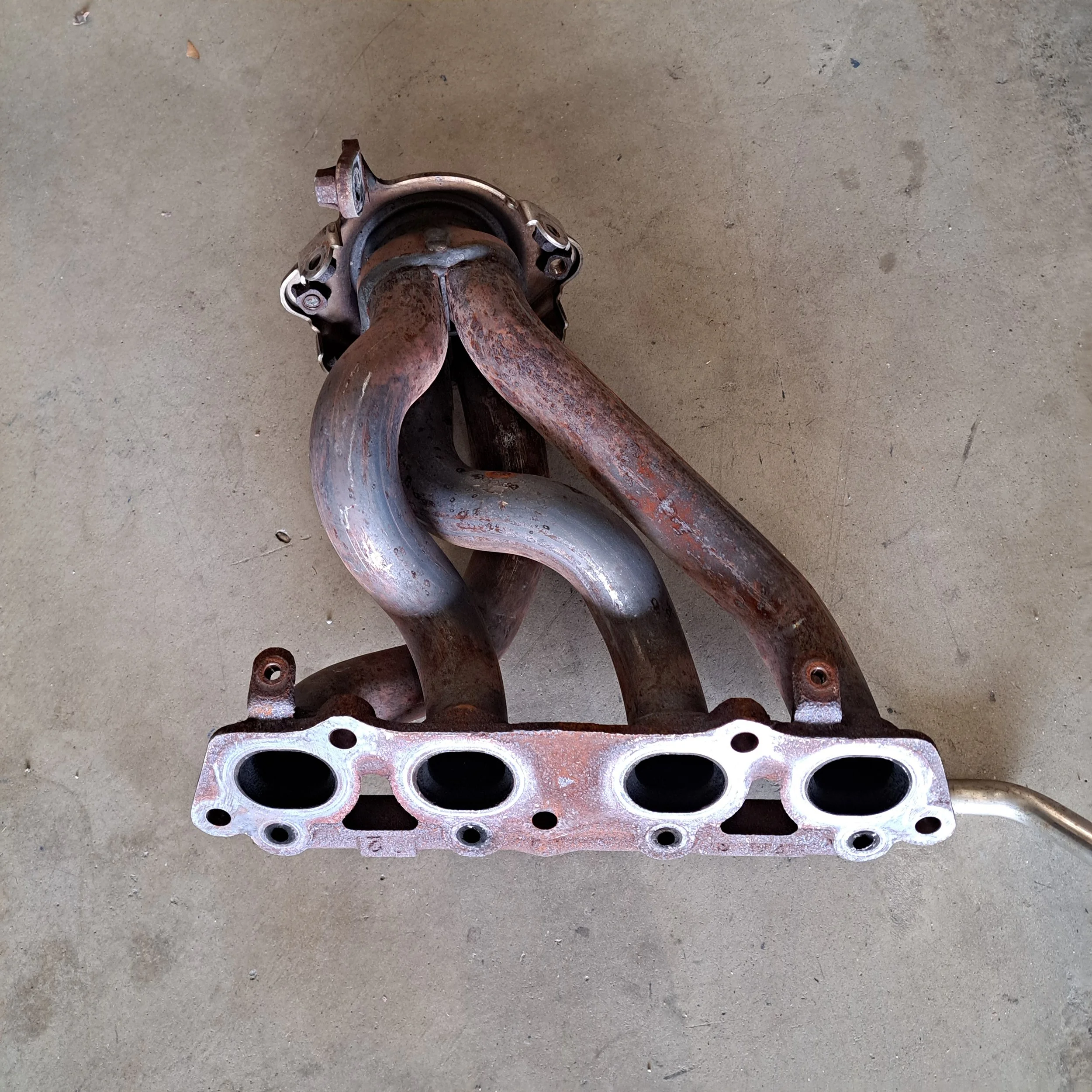 USED OEM EXHAUST MANIFOLD ASSY - A120E63315 — InoKinetic 