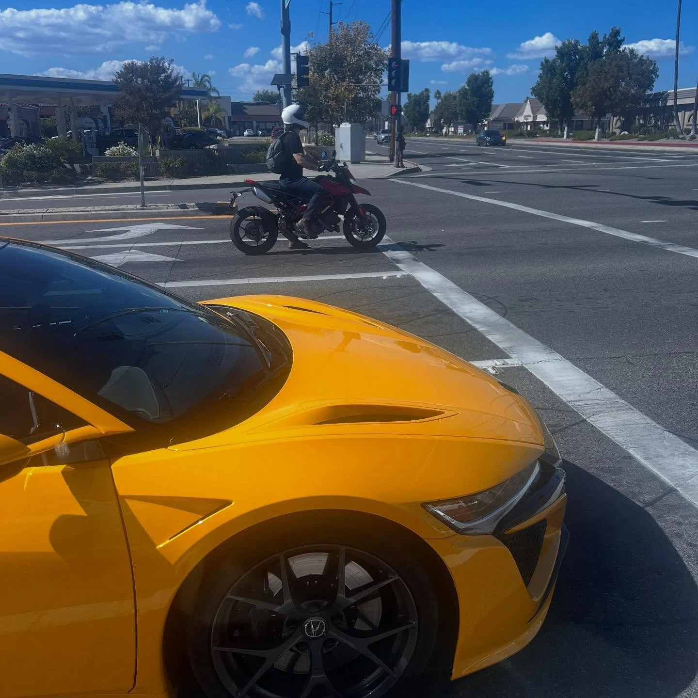 Saw these two the other day and had to grab a snap!