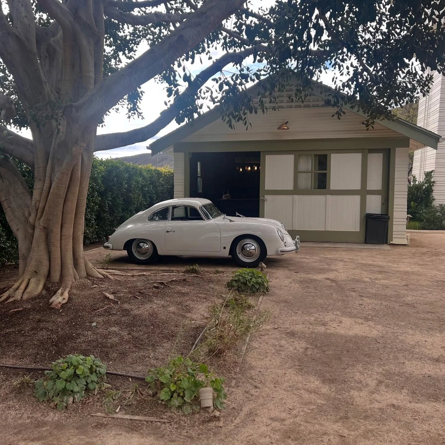 Sweet cars, cool venue, car guys @ajit528 and fraternity brothers @fastsaturday