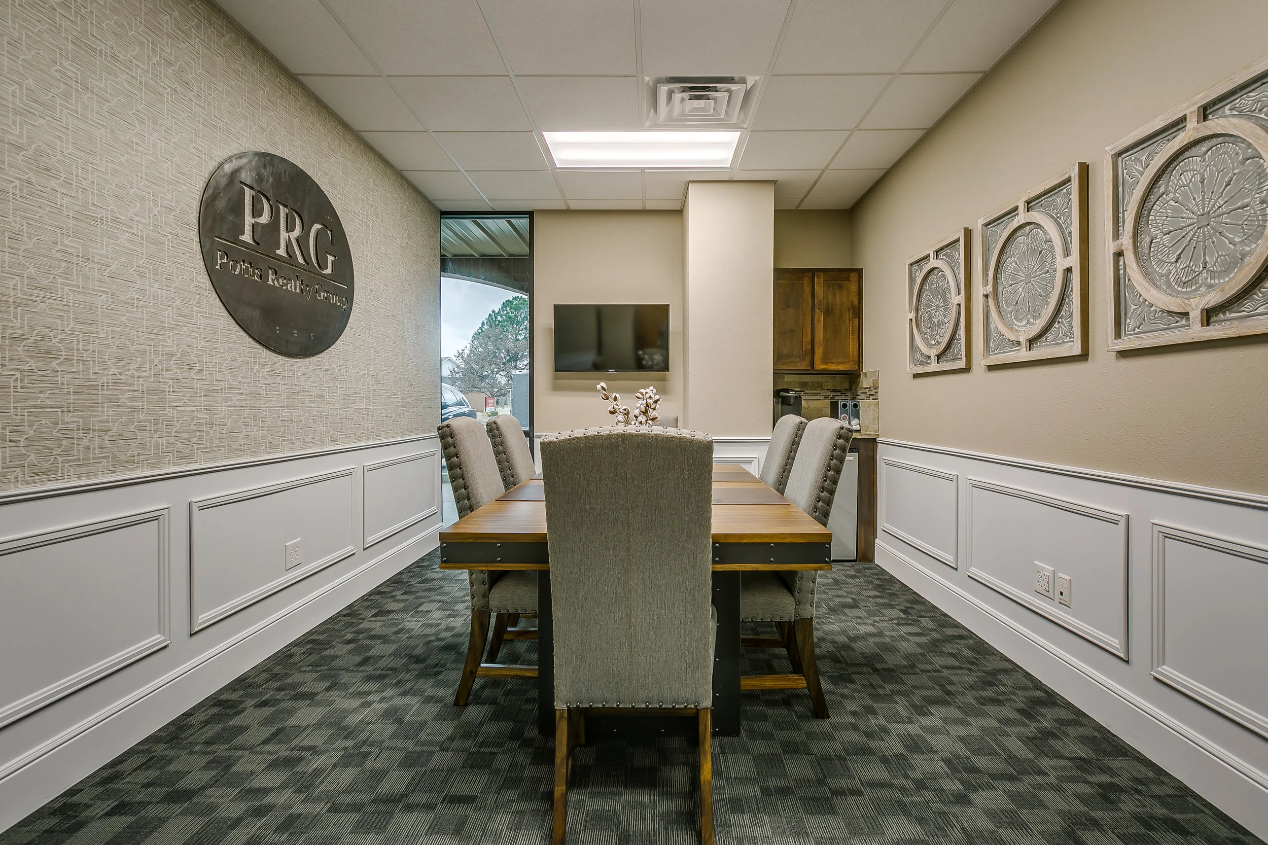 Potts Realty Group — Behind the Curtains Design