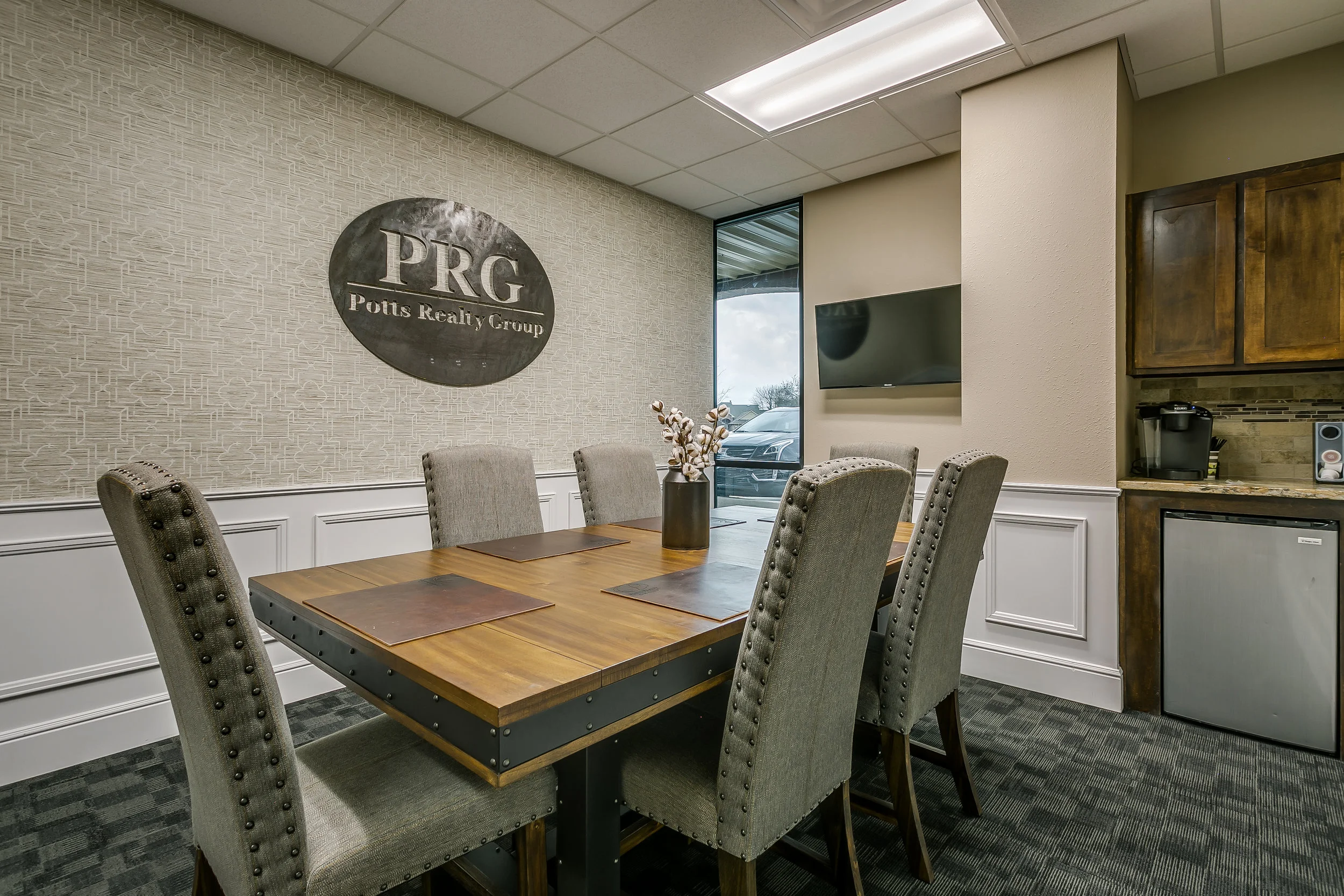 Potts Realty Group — Behind the Curtains Design