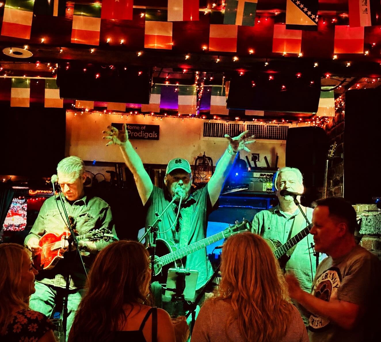 We always have a blast when we play @paddyreillys and will be back there soon. Thank you to the amazing staff and a special shout out to Tommy on the sound and Eugene on the pints!! What a night, we&rsquo;ll see you all real soon and don&rsquo;t forg