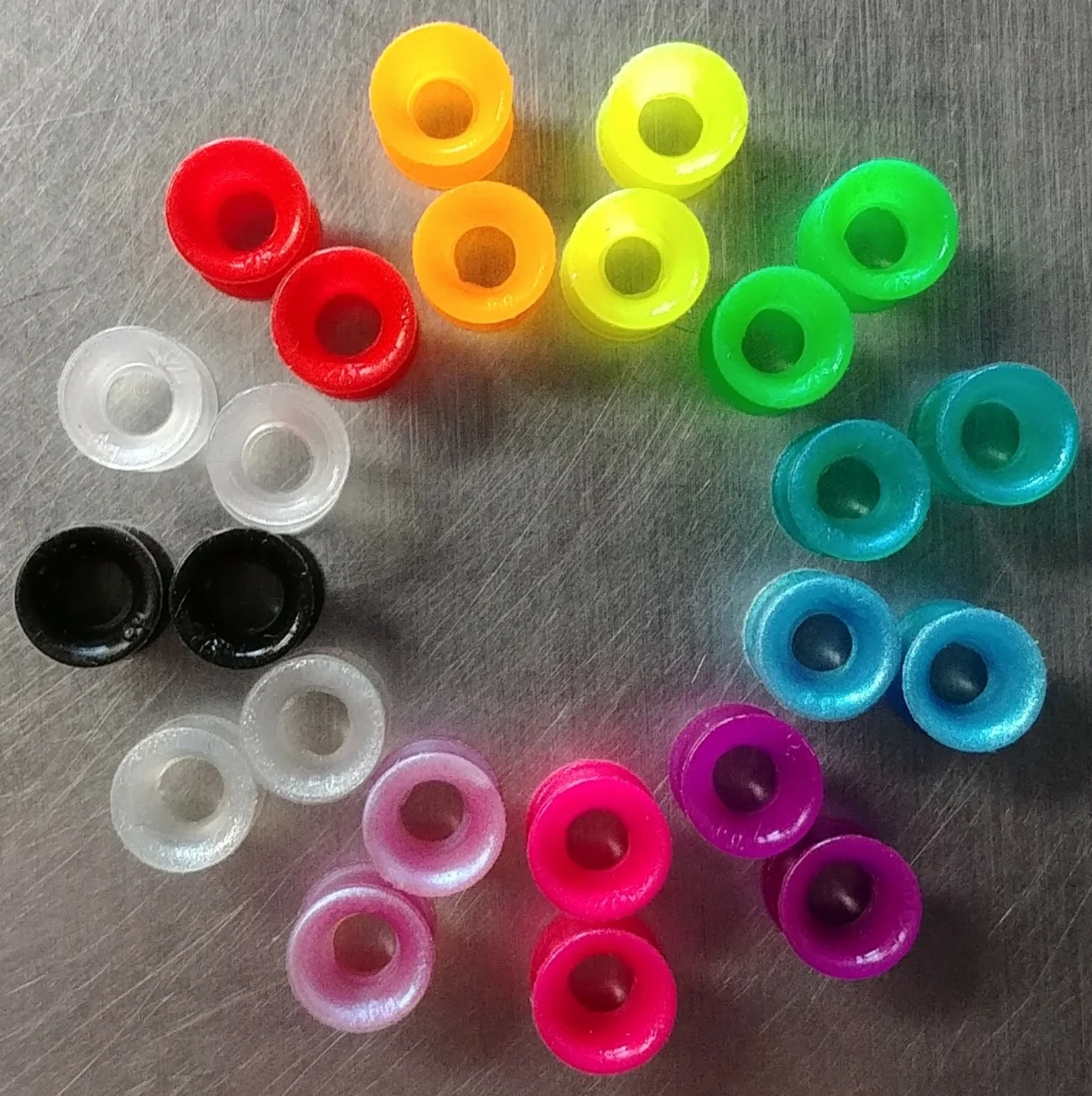 kaos colors.jpg
