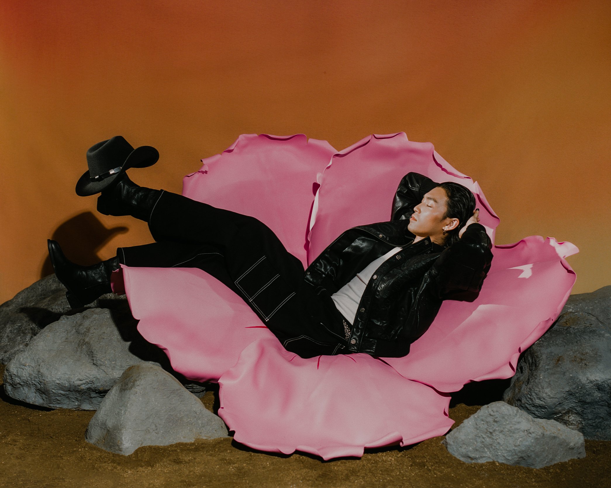 Photographer: Emanuel Hahn Set Design: Victoria Foraker Talent: @haehaeleelee @juhhwon