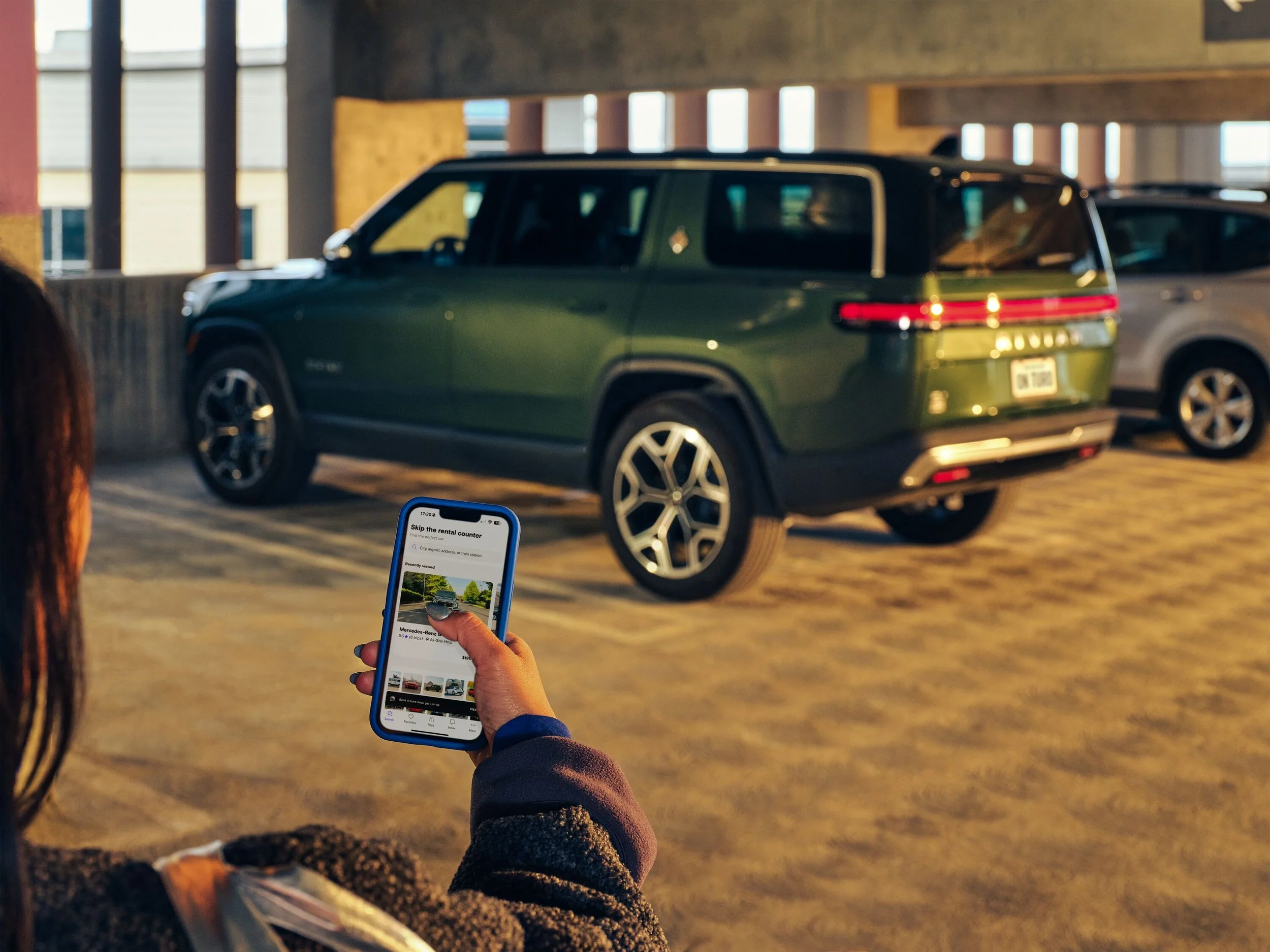 Shot4_PhoneClearlyVisibleWithCar_0174-3 No kid-WebRes.jpg
