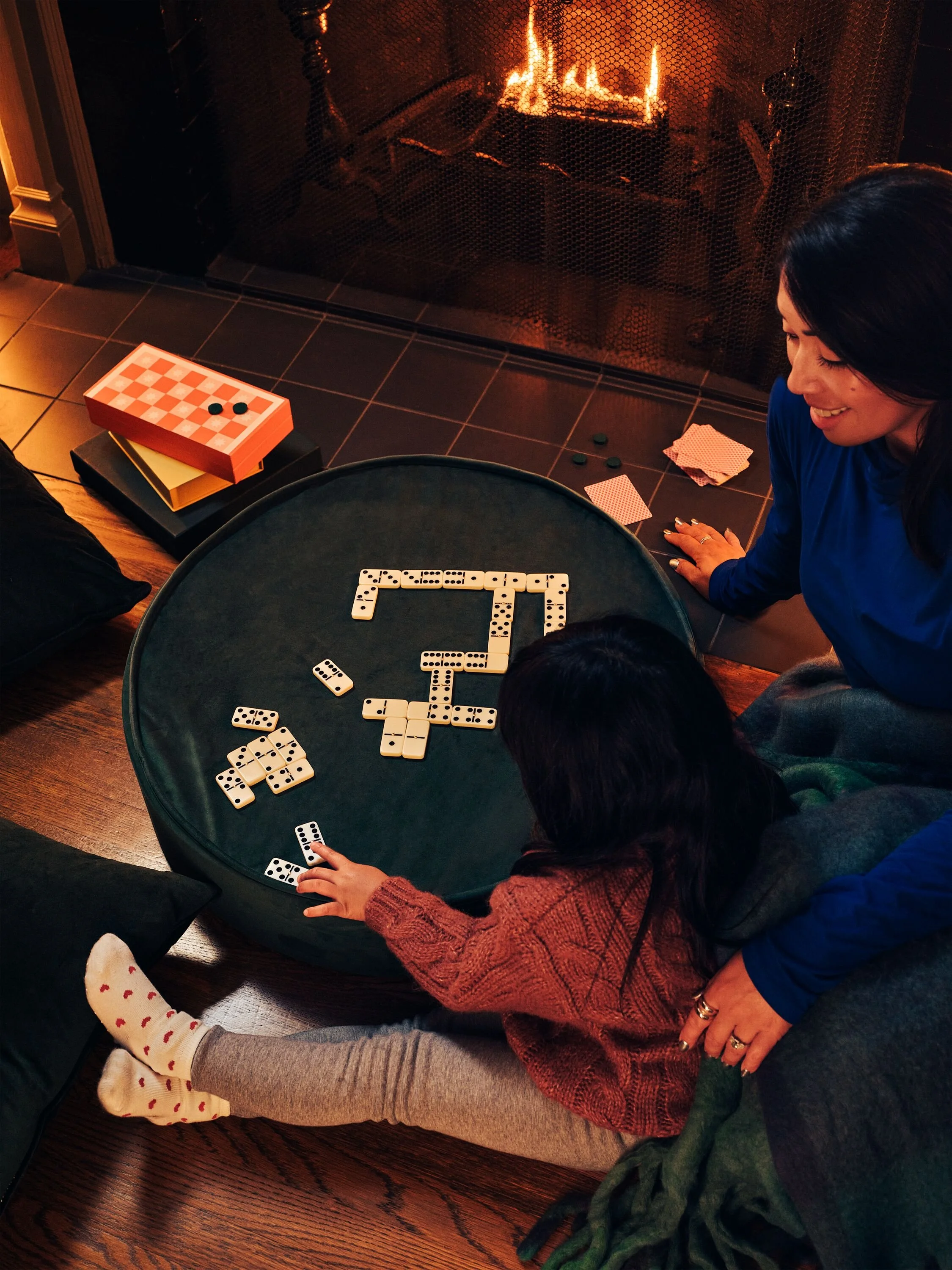 Shot10_FireplaceFun_1157-1-WebRes.jpg