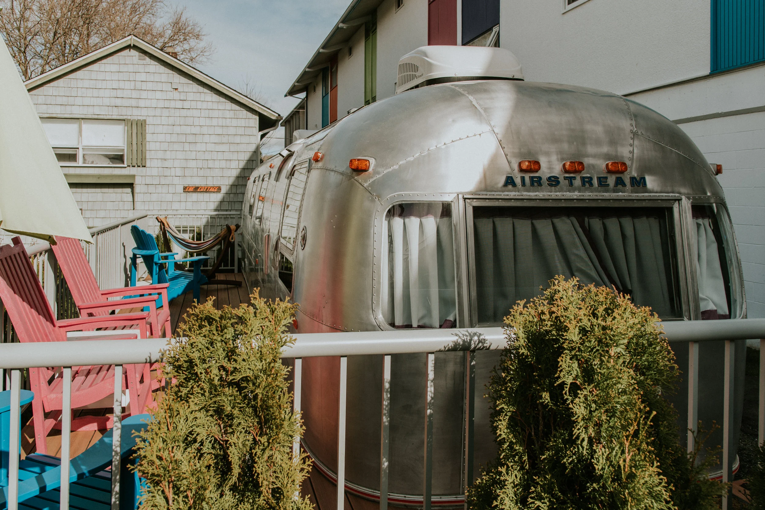 An airstream! All hip pups love airstreams.