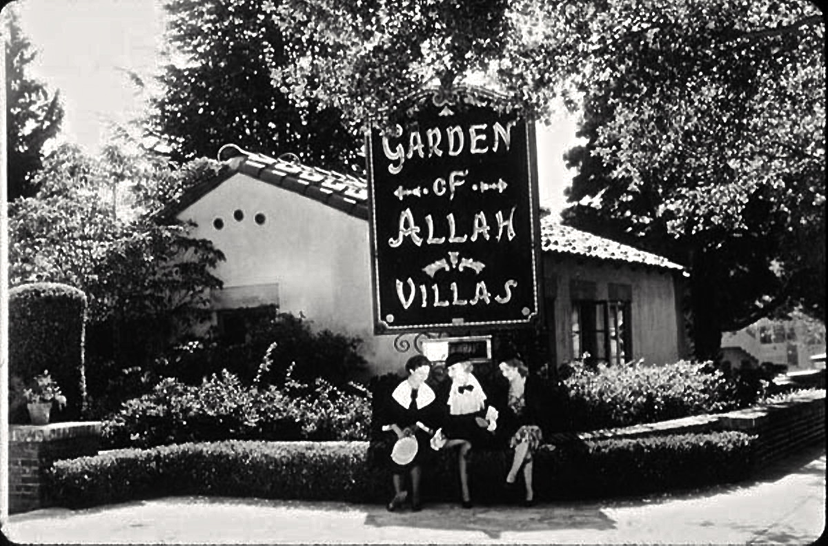 Women at the Garden of Allah