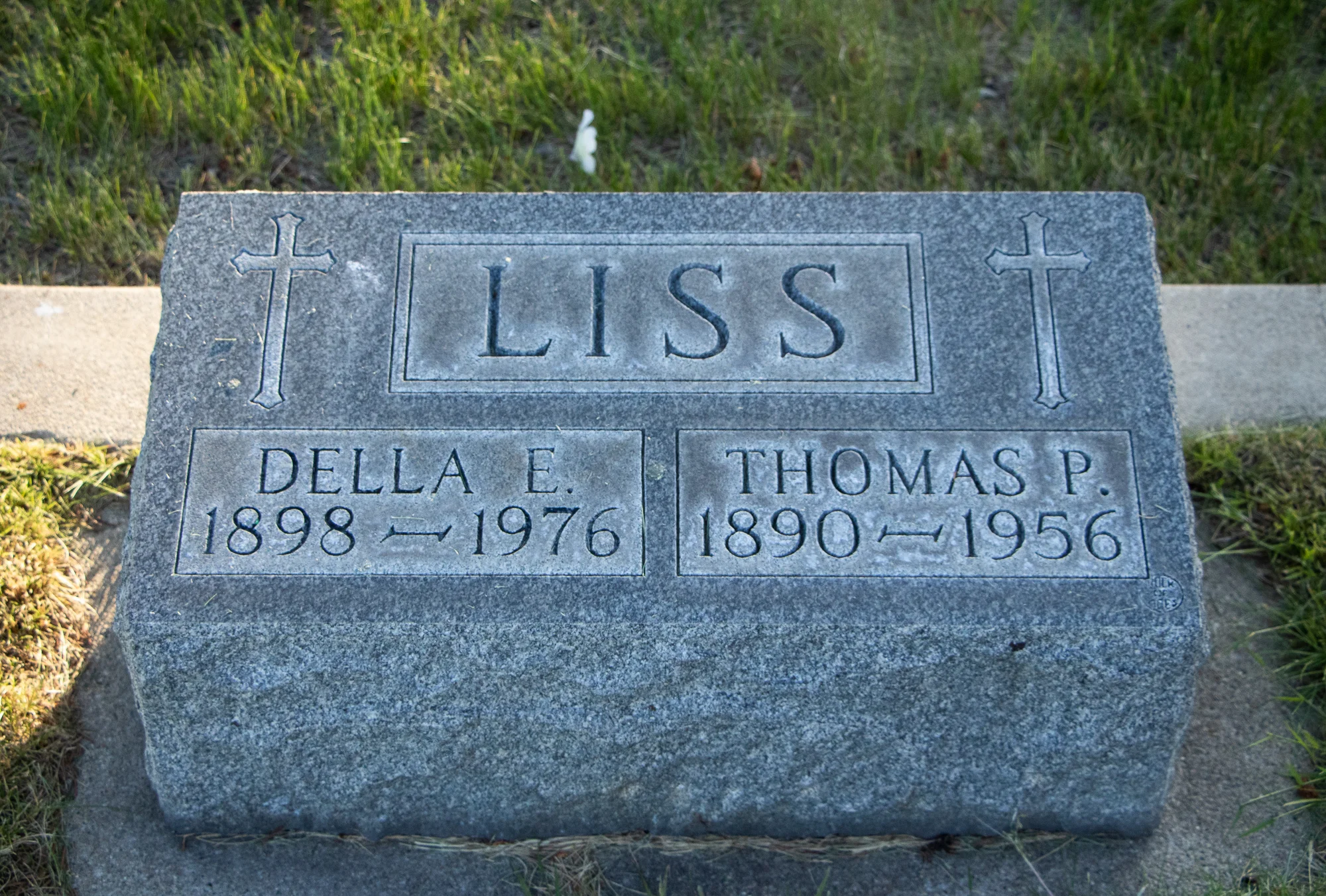 Liss_headstone.jpg