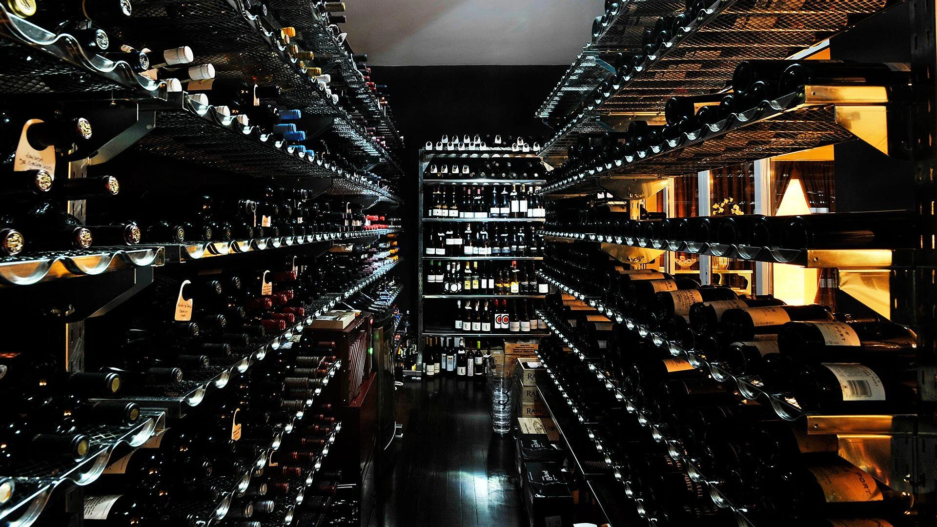 Paixa wine cellar