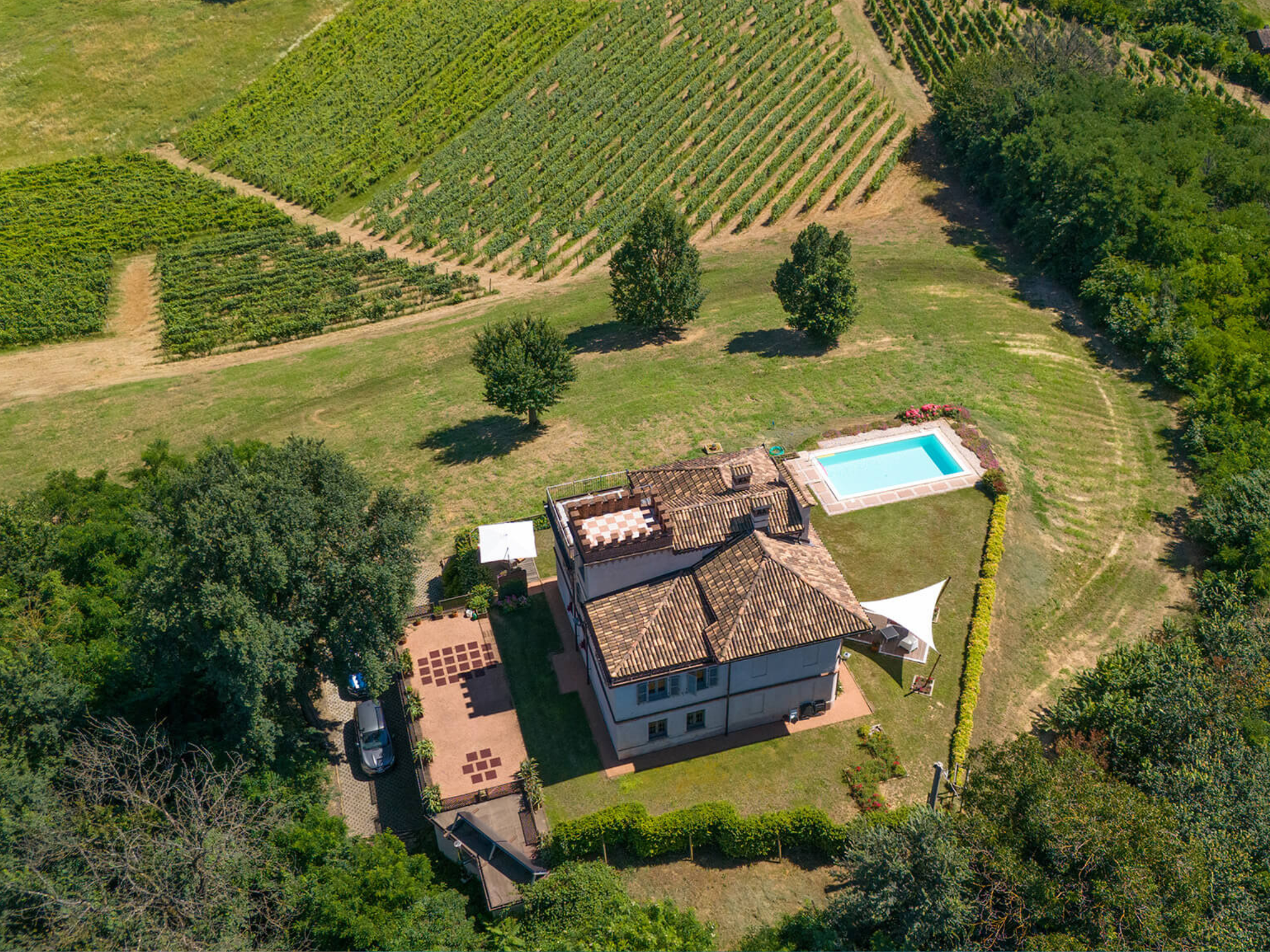 Villa Castellaro, Monferrato hills