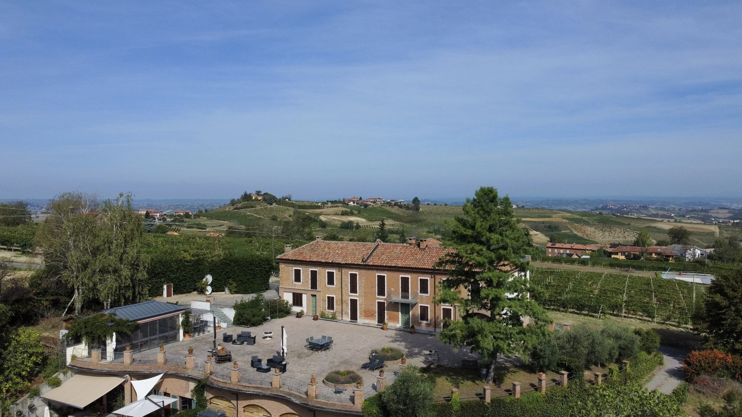Classic Villa in Panoramic Location, Costigliole d'Asti
