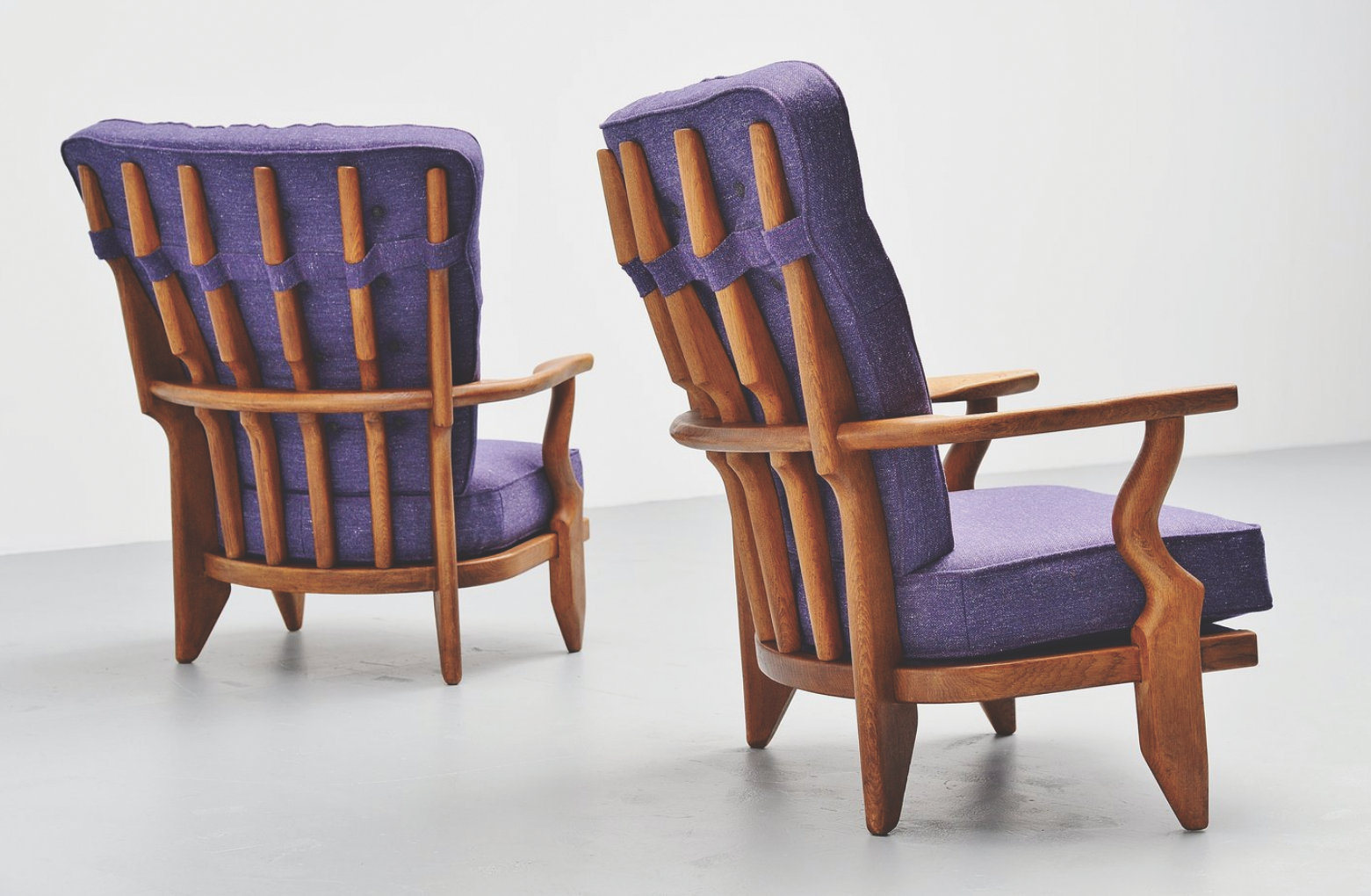 Pair of lounge chairs from1955, with a solid oak ribcage frame. Newly upholstered to match the original design. Price: 4,500 euros www.massmoderndesign.com