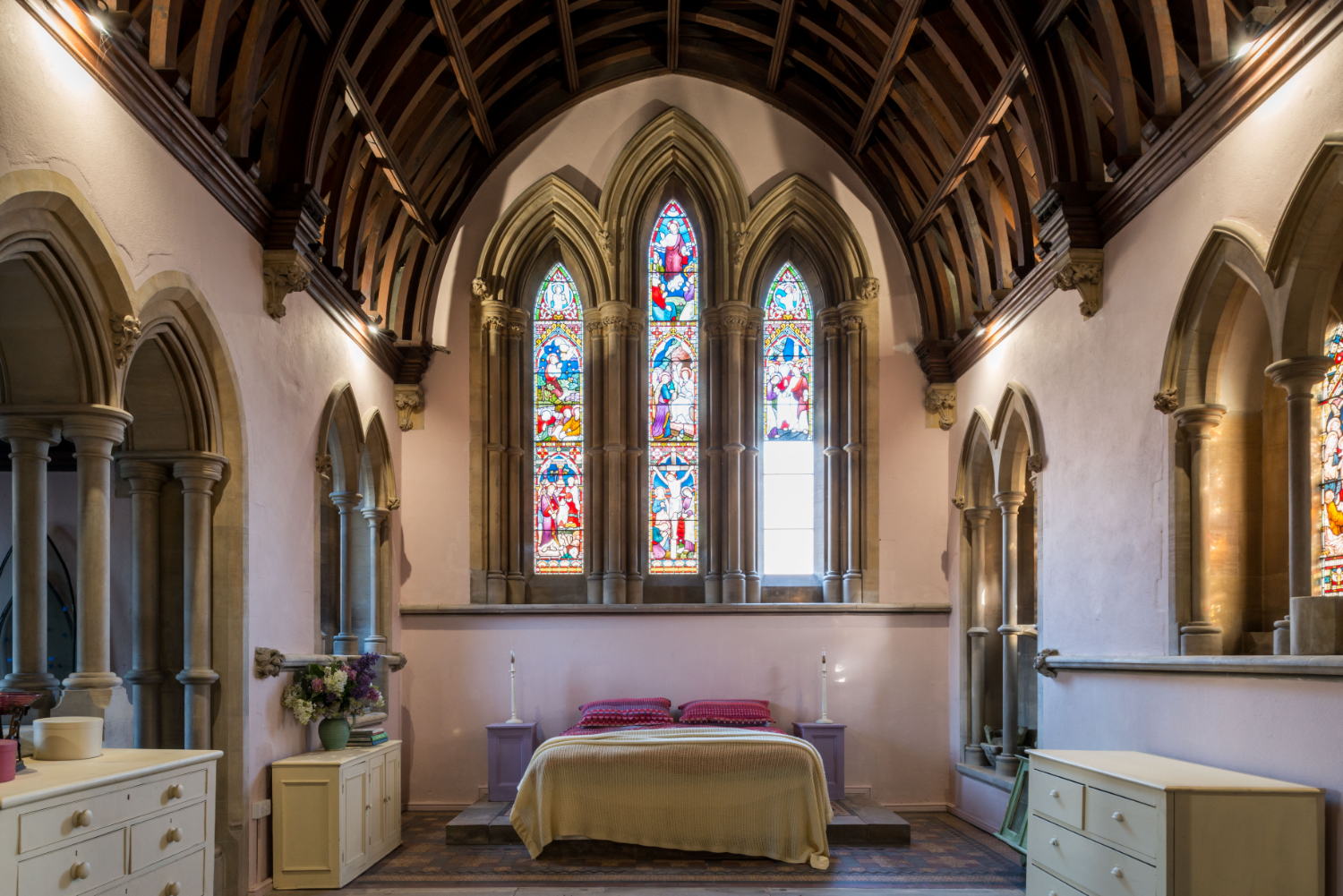 Faversham Alter Bedroom (9).png
