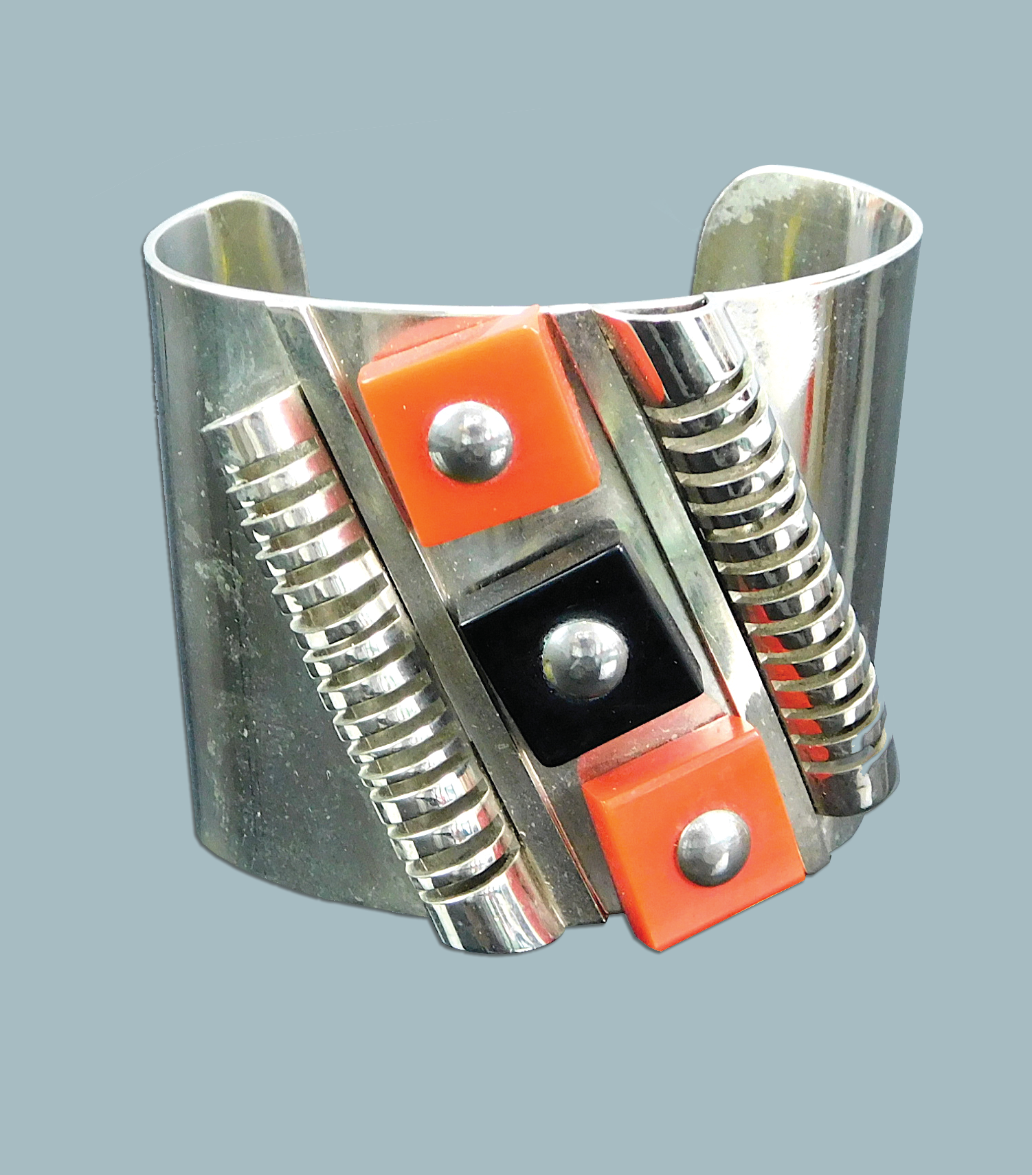 Jakob Bengel Robot Cuff.png