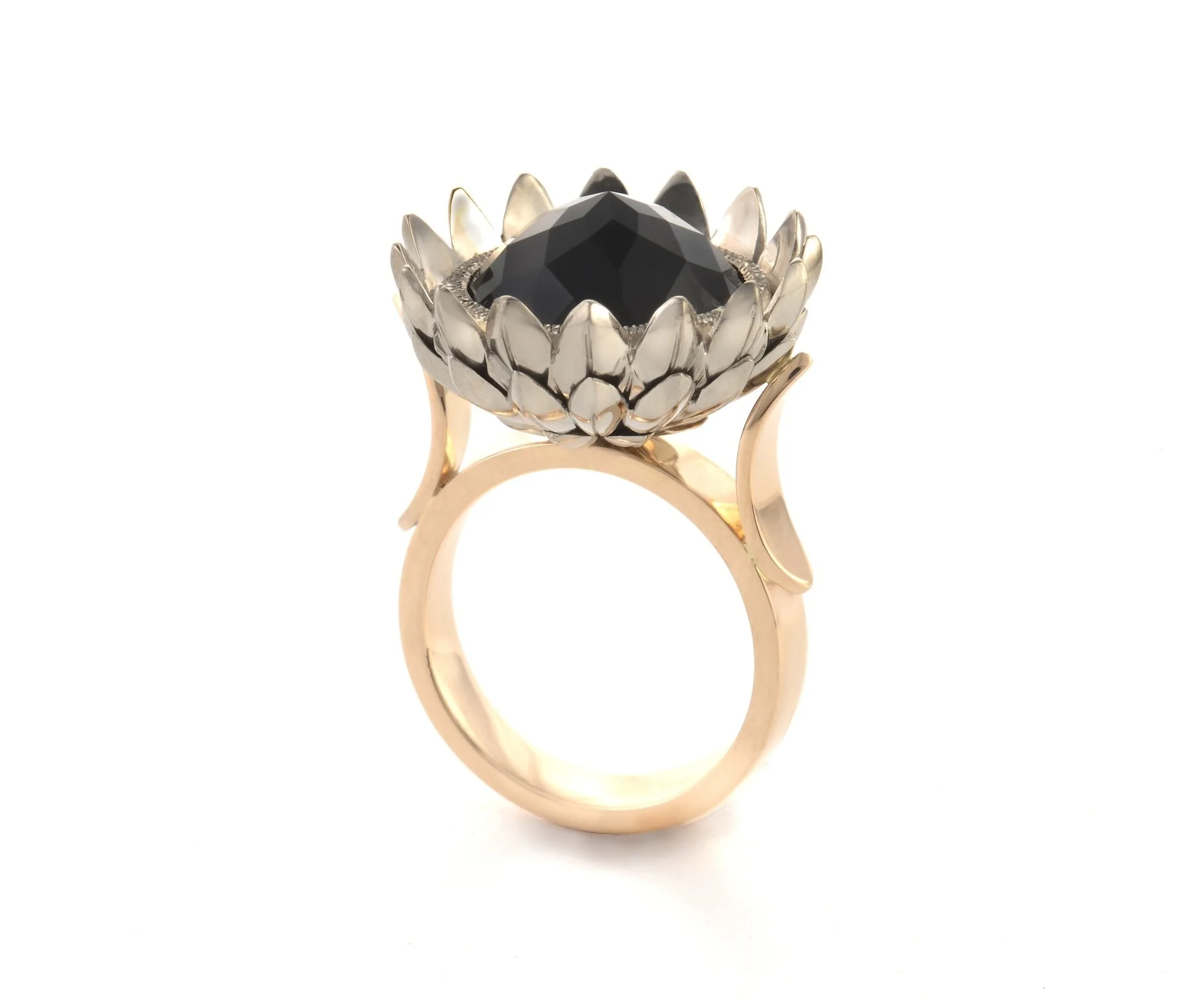 PROTEA RING IV - white and rose gold with custom-polished onyx