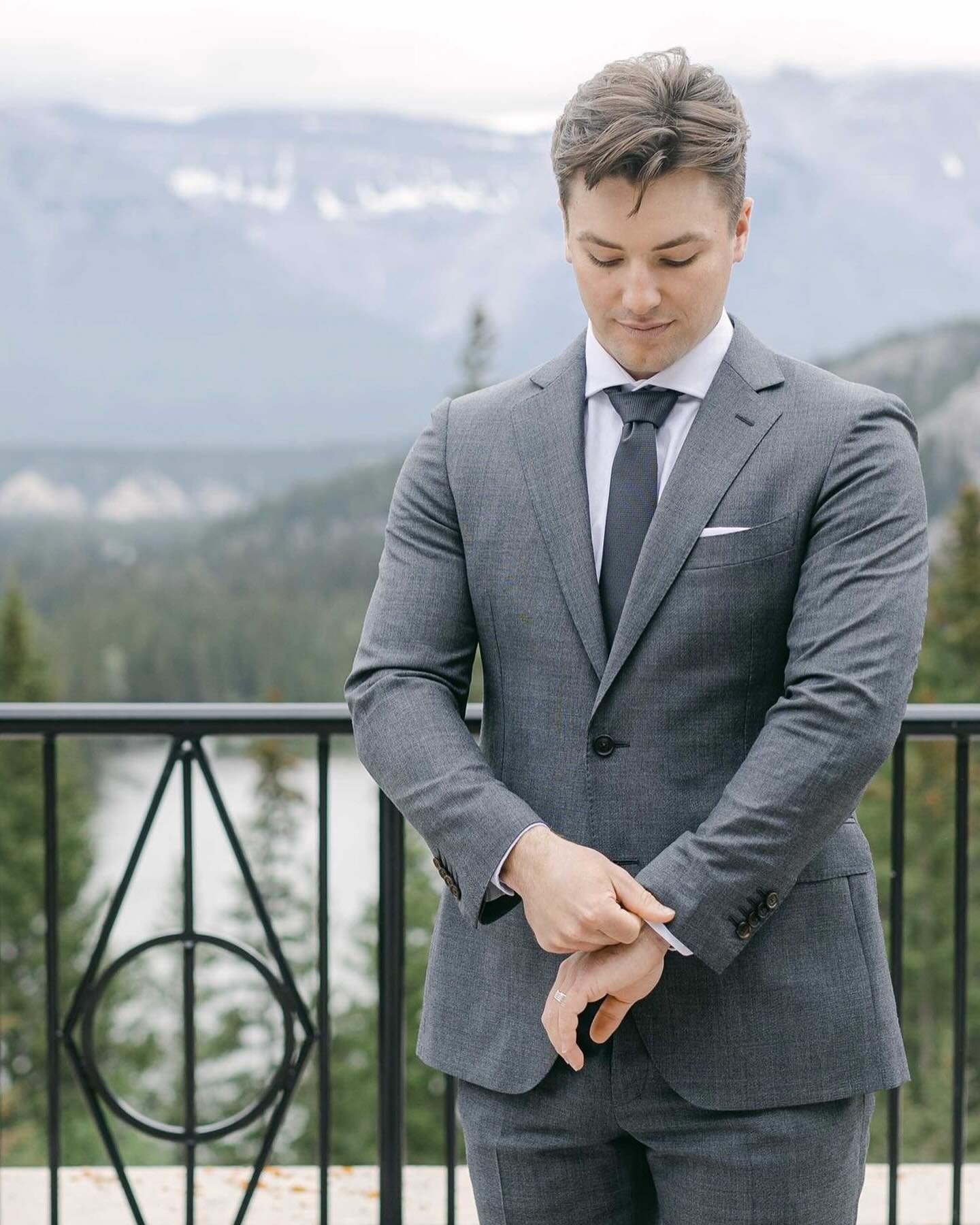 If you&rsquo;re looking for the perfect custom tailored suit to get married in, @ateliersuiting will exceed all of your expectations 🤵🏻&zwj;♂️🤍

Banff elopement | Fairmont Banff Springs wedding | Banff wedding photographer | Elope in Banff | Banff