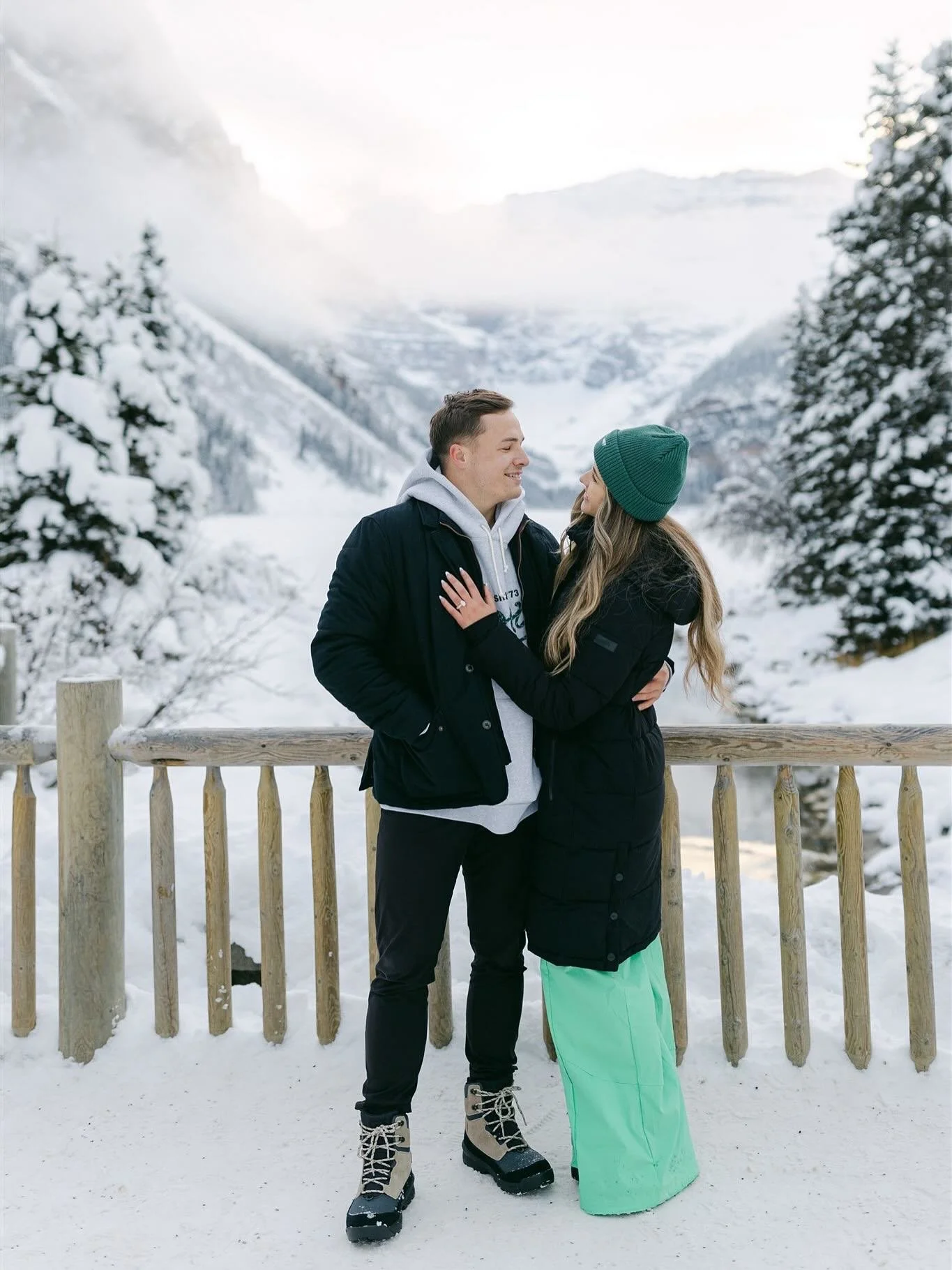 Winter in Banff is right around the corner ❄️🏔️

Soon the mountains will be covered in snow, lakes will start to freeze, and the crowds will thin out&mdash;creating the dreamiest setting for a proposal. Now&rsquo;s the perfect time to plan ahead so 