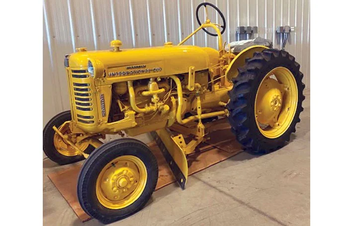 1956 IHC Cub lowboy