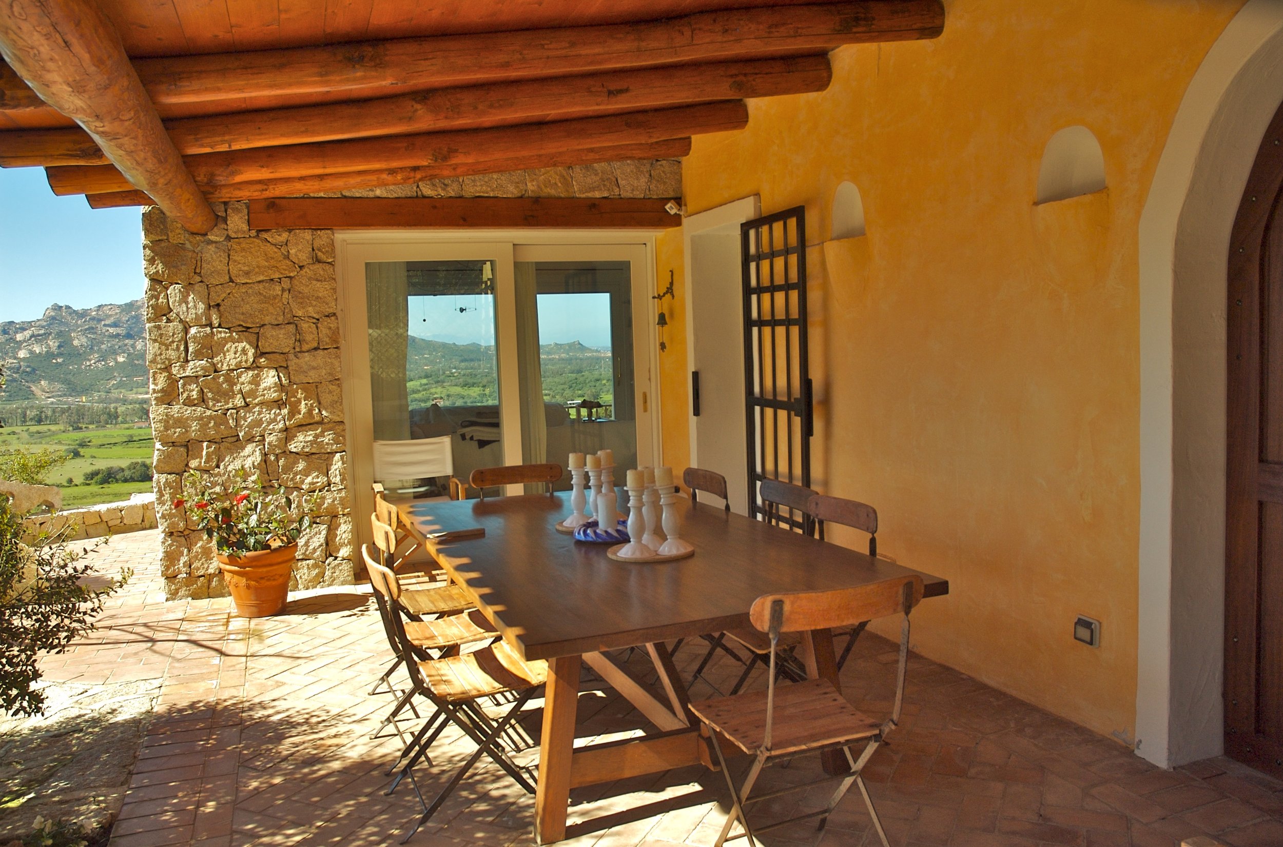  Geniessen sie die&nbsp;   Mahlzeiten "Al Fresco"   in der Pergola 