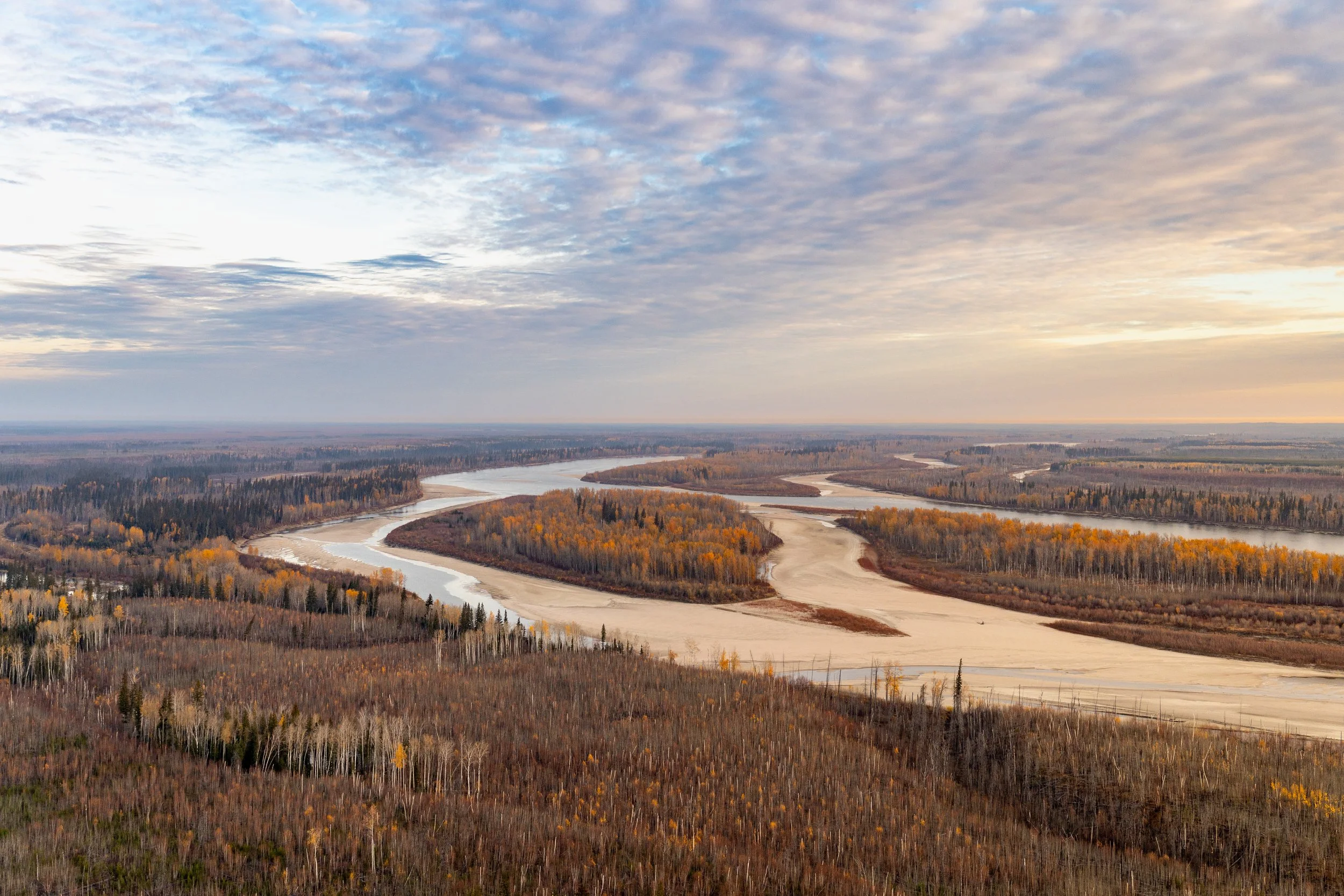 athabasca_river_with_pretty_sky.jpg
