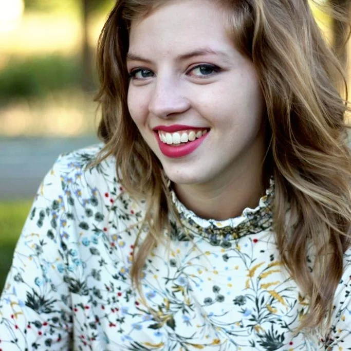 EmilyBioPhoto.jpg