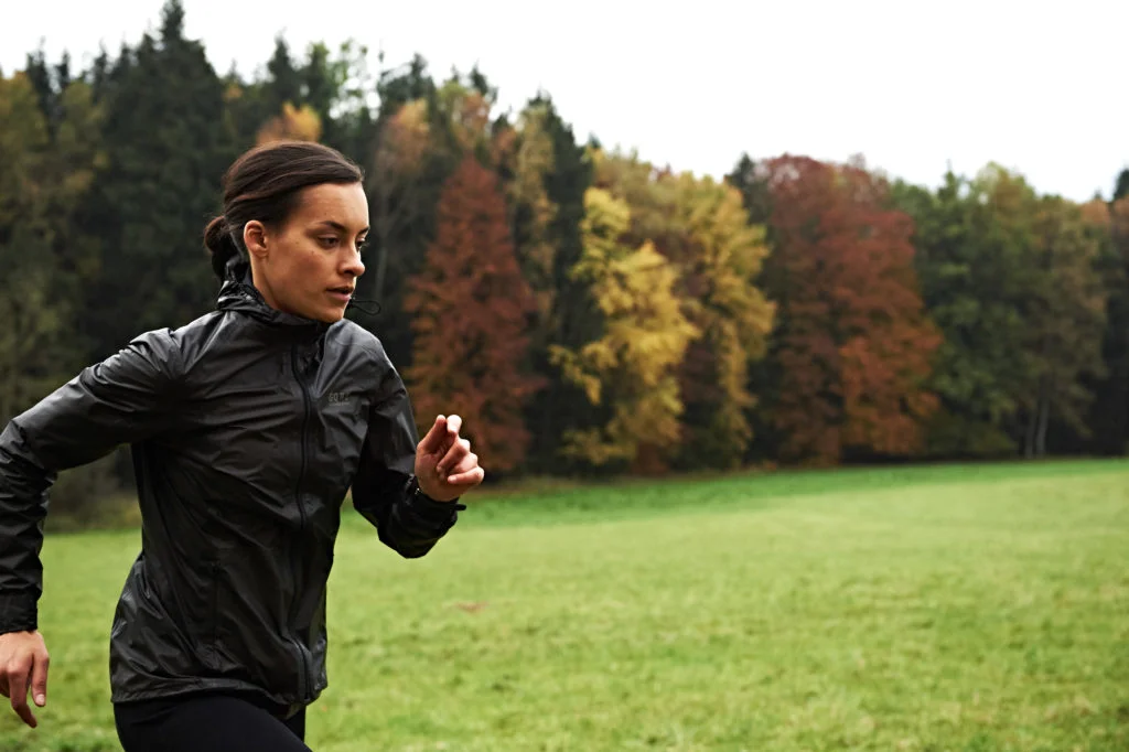 GORE-RUNNING-WEAR-ONE-LADY-GTXÆ-SHAKEDRY-Run-Jacket_W_01-1024x682.jpg