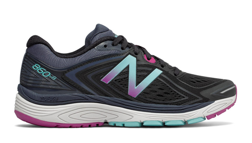 New Balance Women's 860v8