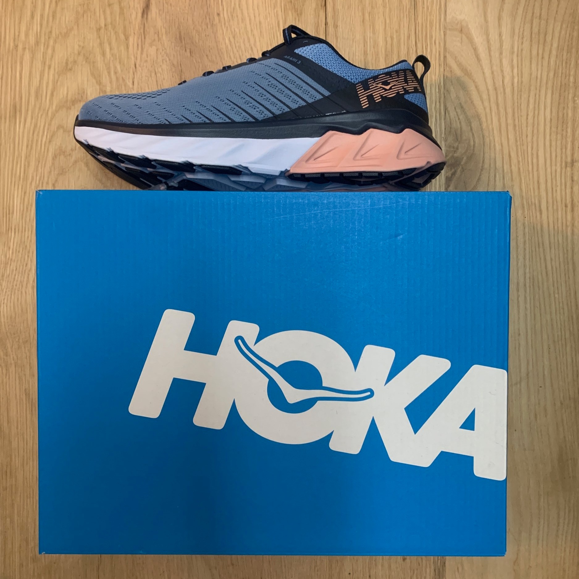 Hoka One One Arahi 3 - Women's