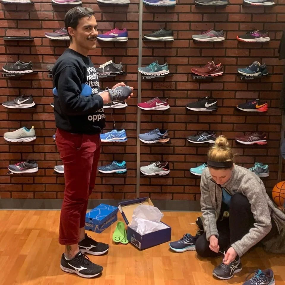 run around shoe store