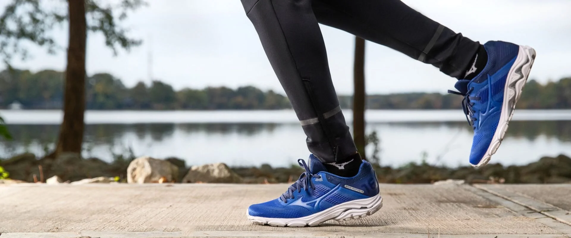 mizuno wave runner 16 online