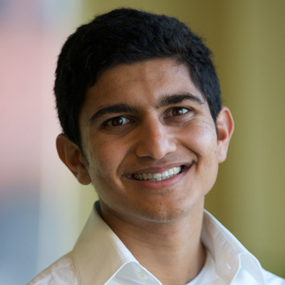 Aaryaman Headshot.png