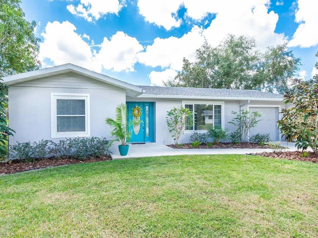 3026 Pinecrest St Sarasota FL-005-1-chpteam5-MLS_Size.jpg