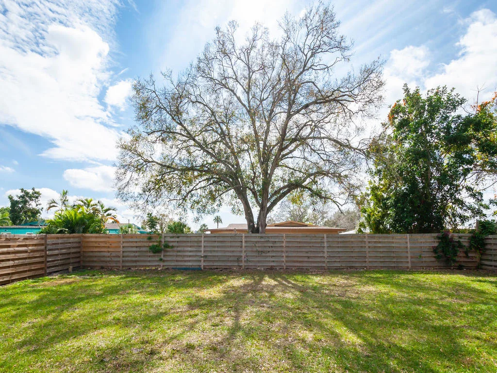 3350 Bougainvillea St Sarasota-029-13-chpteam 29-MLS_Size.jpg