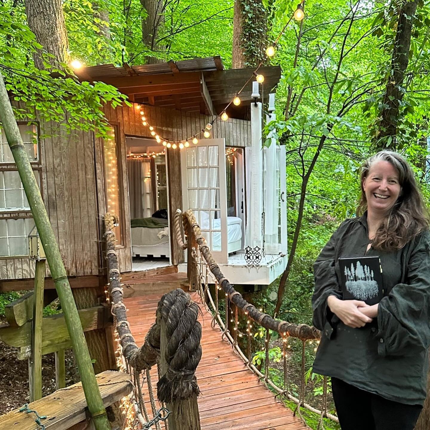 Hello trees! After a special book party last night, now I&rsquo;m living in a gorgeous tree house for a few days. 💚

Last night was wonderful. Swipe to see some pics. 🥳

Thank you to Laura Hunt and everyone who joined us in Manuel&rsquo;s Tavern to