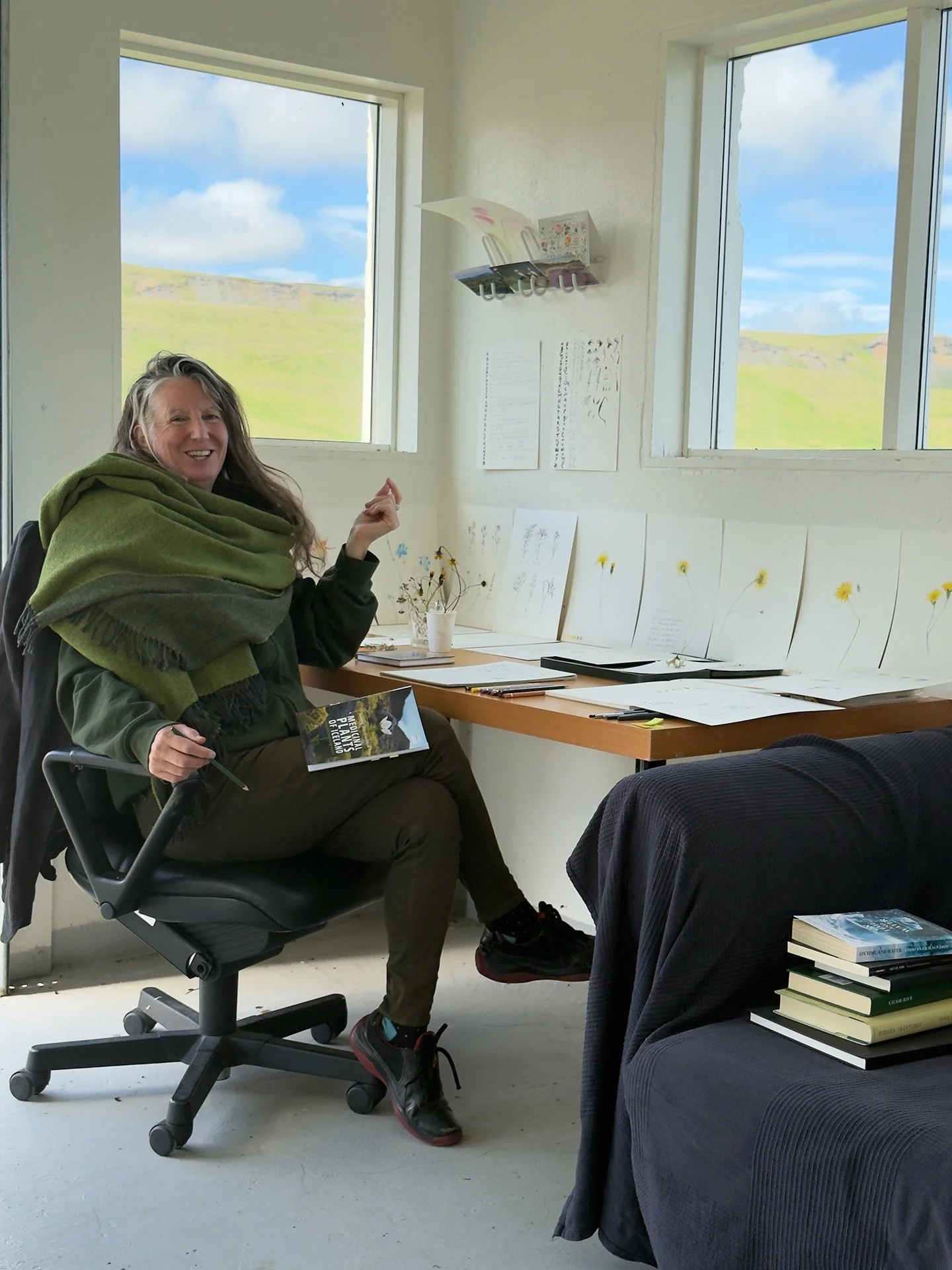 Goodbye beautiful studio, goodbye horses, goodbye puffins, goodbye midnight sun, goodbye Iceland. Thank you for an amazing month. 🙏

So much gratitude to @aldathordis and Gunnar 🙌 
And thank you, thank you to my researcher collaborator driver horse