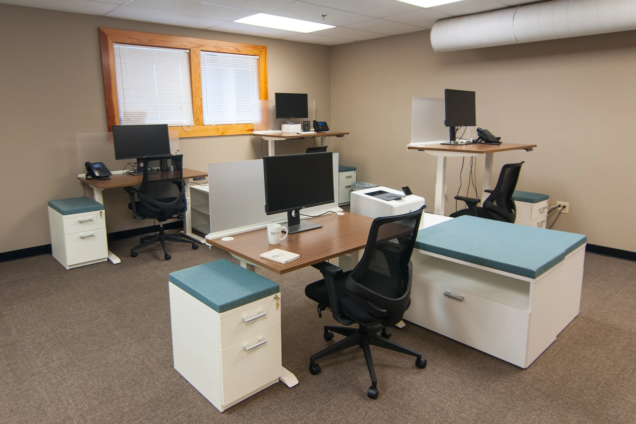 FPI-Iquity install_0014 workstations c.jpg