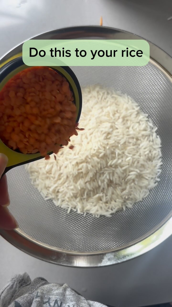 Here’s the recipe:
✅1 cup dry basmati rice
✅1/4 cup dry red lentils
✅2 1/2 cups water
👉Rinse the rice and lentils in a sieve, add to a pot with the water and bring to a boil. Boil for 10-20 minutes or until the rice is and lentils are soft.
P