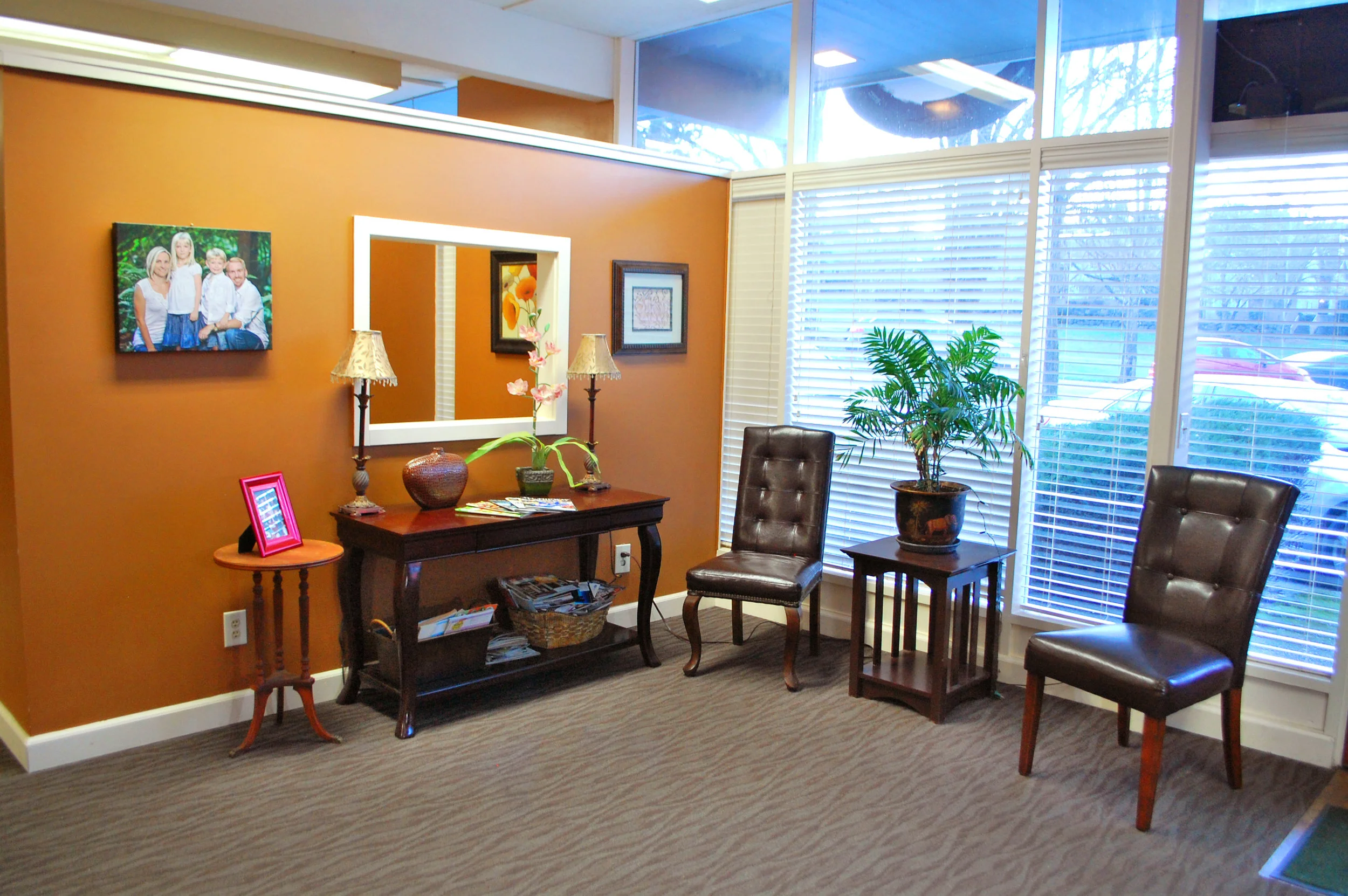 Columbia City Chiropractic Waiting Room 2