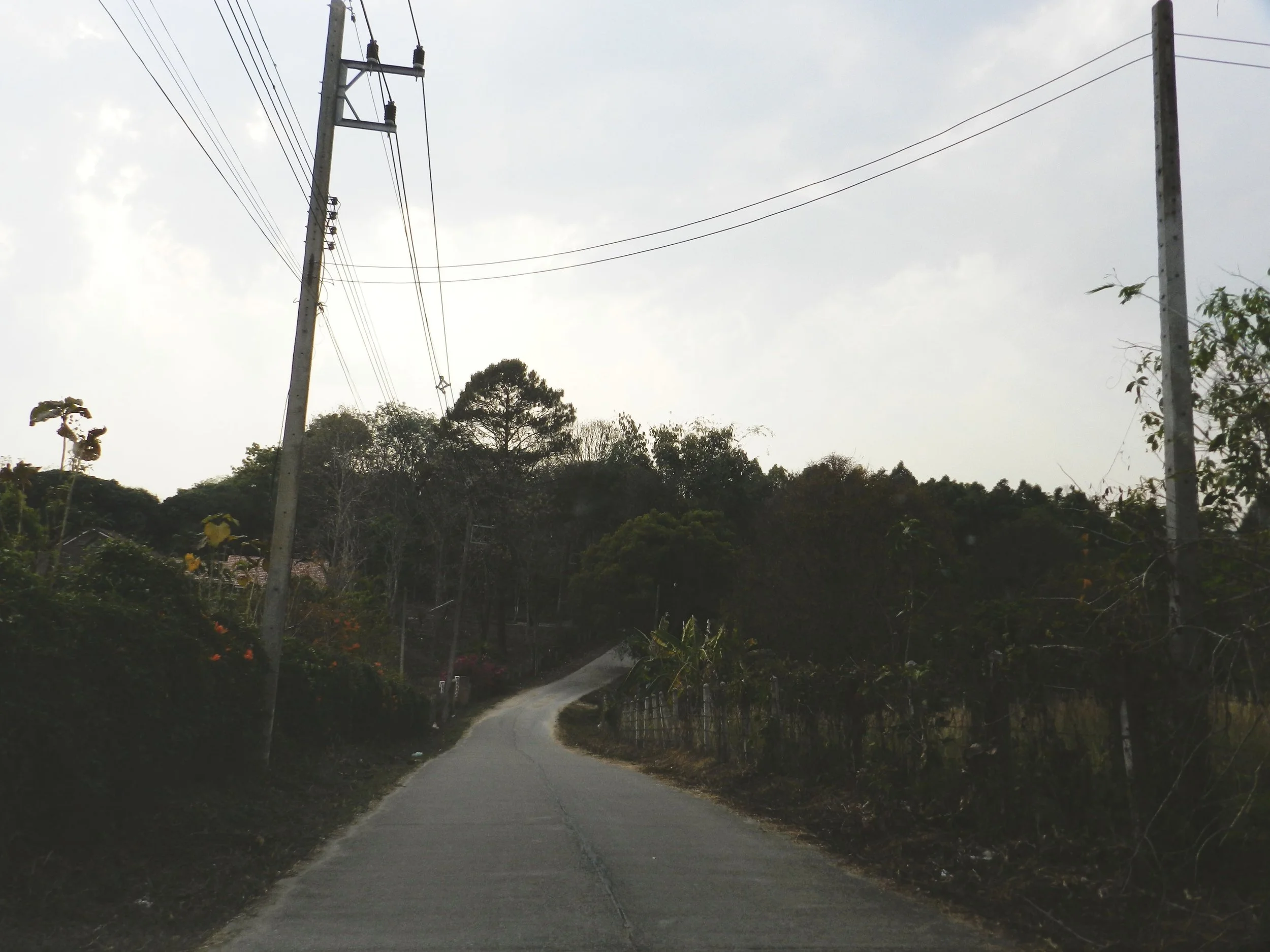 See! So calm & safe, Mom. This is from outside Chiang Rai. 