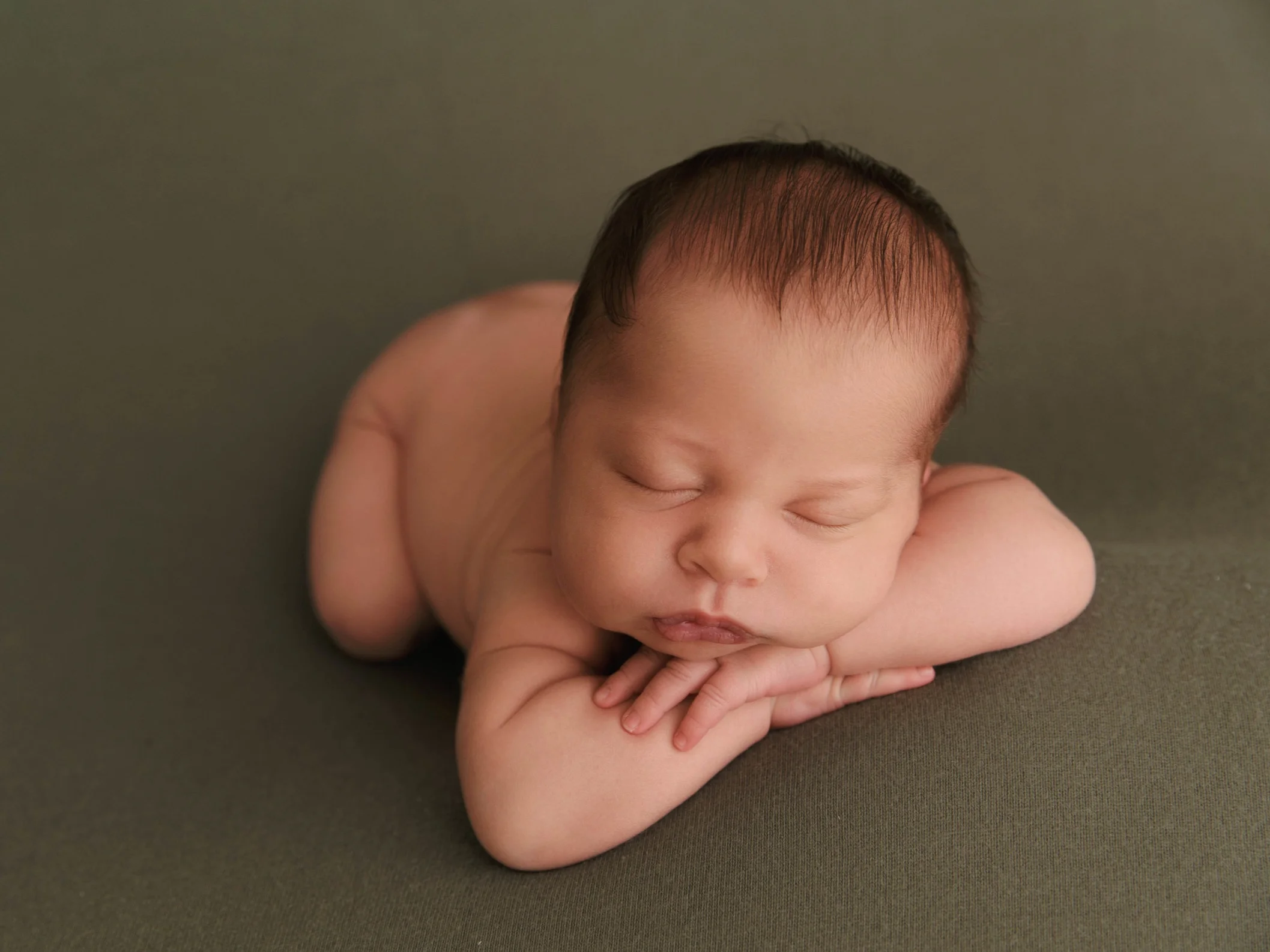 Neutral Newborn Session - Columbus Newborn Photographer - Baby Charlie
