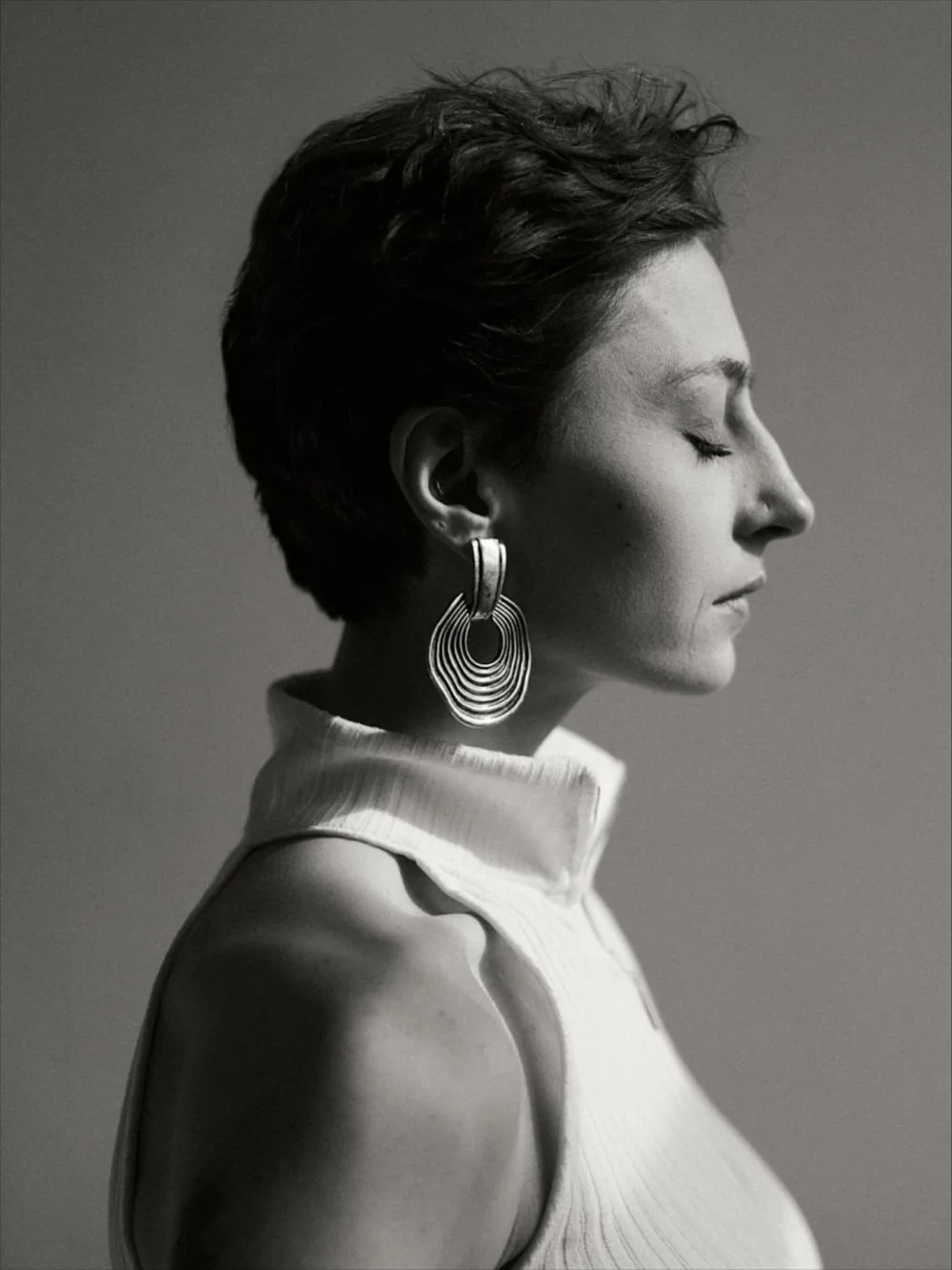 The one and only @riel.life at @studiostadtwald in D&uuml;sseldorf 🇩🇪 | #models #blackandwhite #tranquil #blackandwhitephotography #still