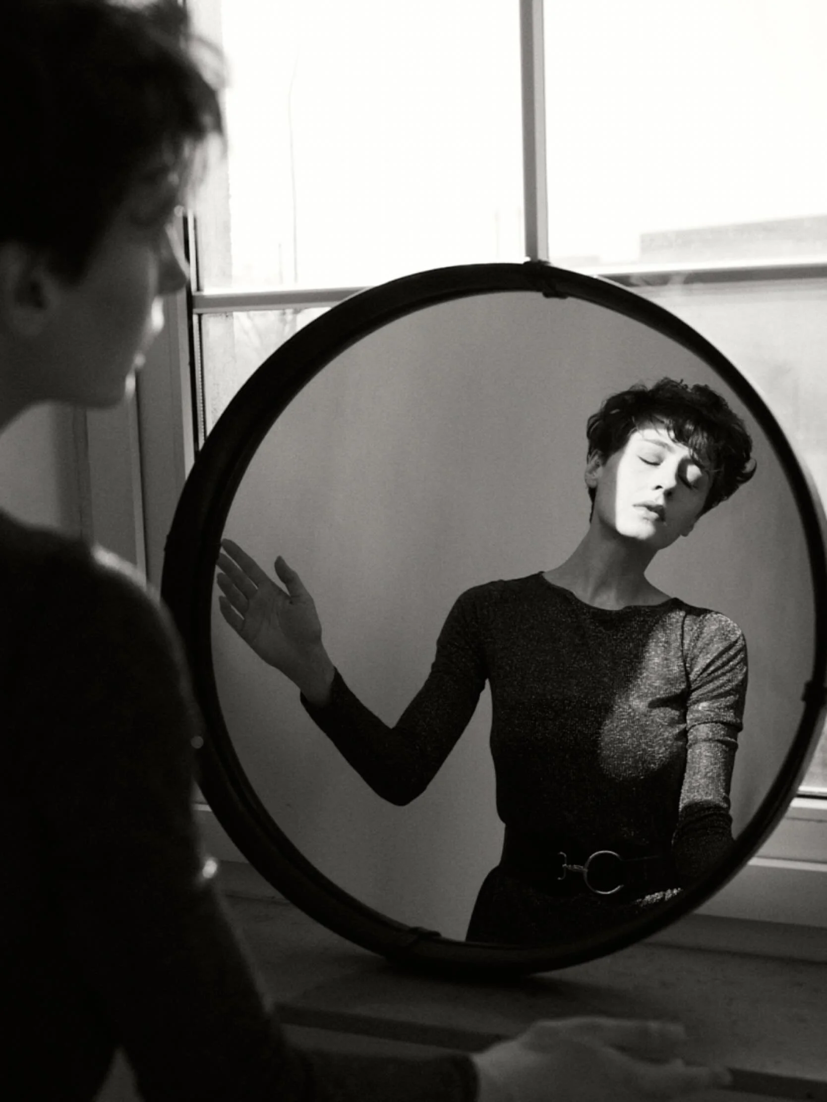 reflection @riel.life at @studiostadtwald | #models #portraits #blackandwhitephotography #art #fineart