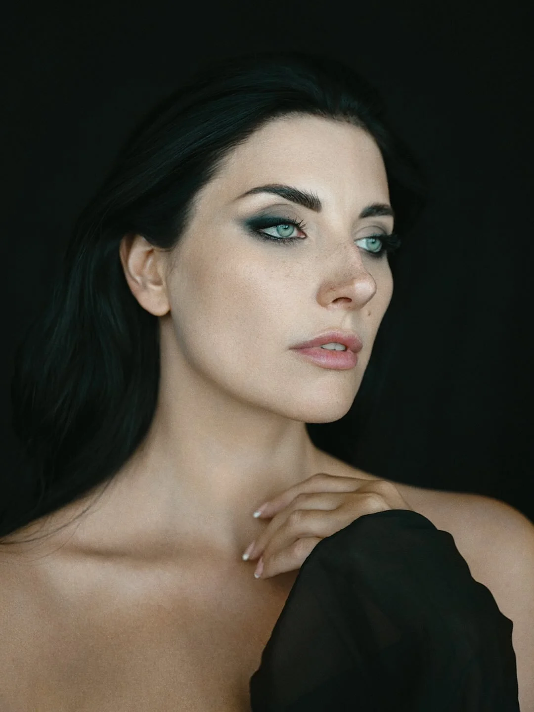 @katarina_santori at @latelierandbeyond_studio in Paris 🇫🇷 | #portraits #colorphotography #models