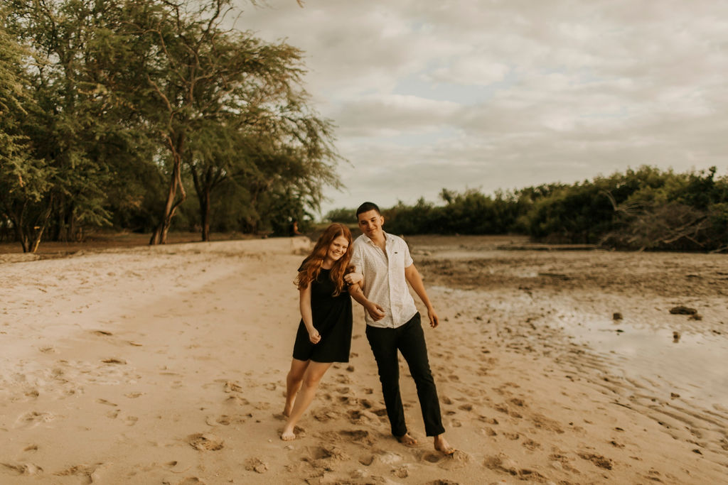 honolulu hawaii oahu beach couples session_5057.jpg