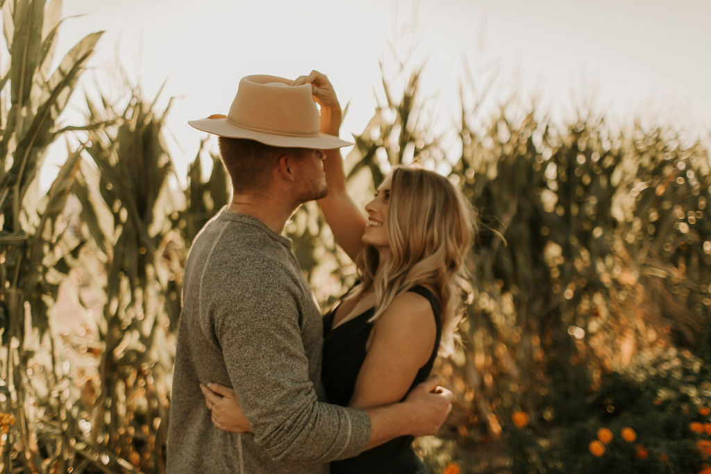 pumpkin patch couples session at underwood family farms_7941.jpg