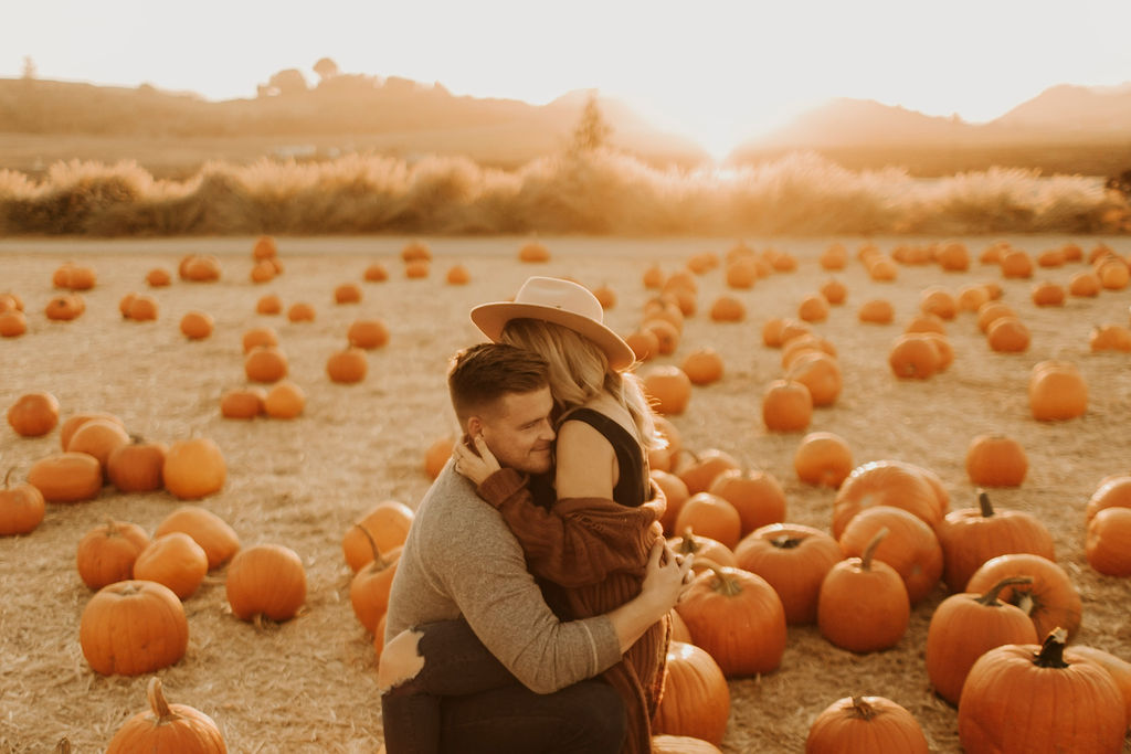 pumpkin patch couples session at underwood family farms_8443.jpg