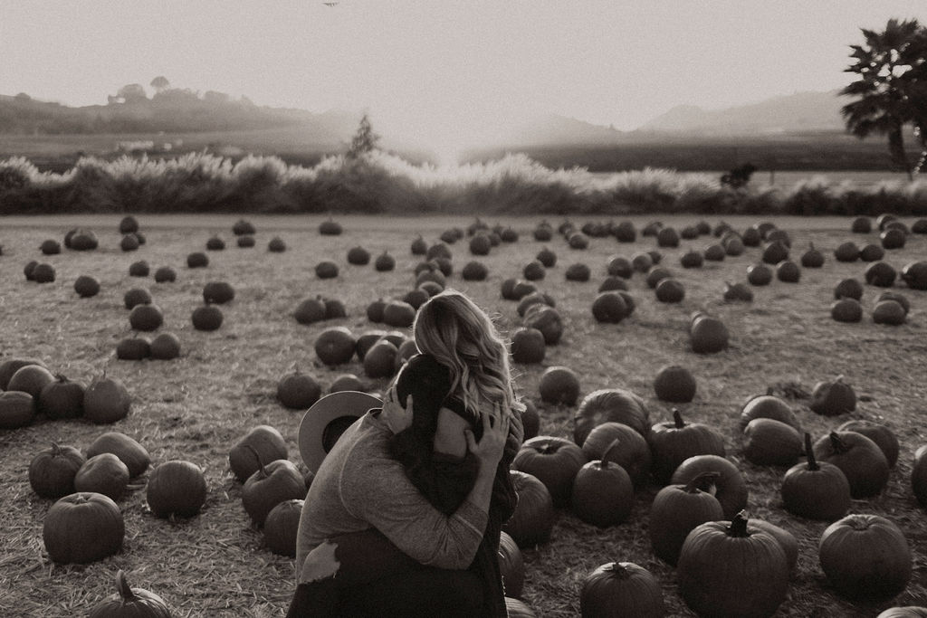 pumpkin patch couples session at underwood family farms_8451.jpg