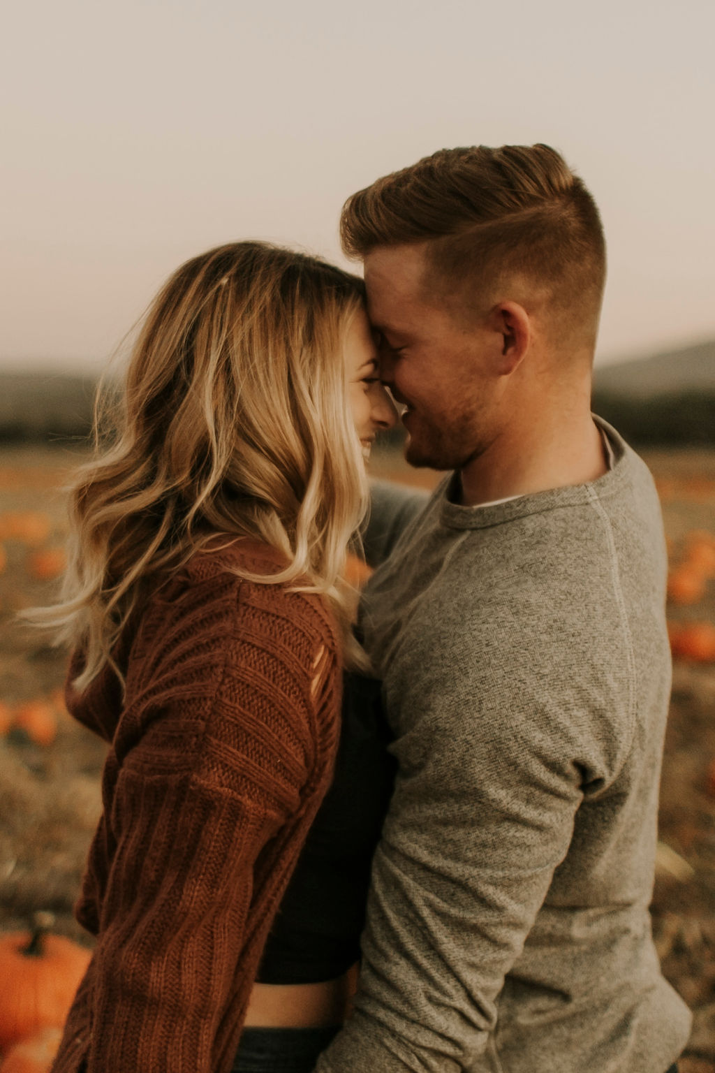 pumpkin patch couples session at underwood family farms_8615.jpg