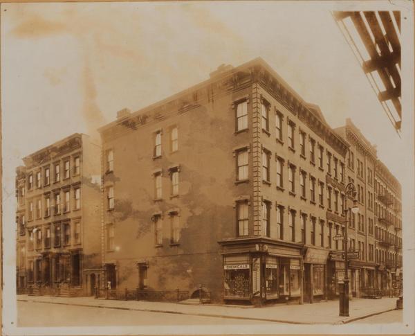  Ninth Avenue at S.E. corner of 46th Street, showing also 370-372 West 46th Street. About 1920. James Suydam. New York Public Library’s Irma and Paul Milstein Division of United States History, Local History and Genealogy. 